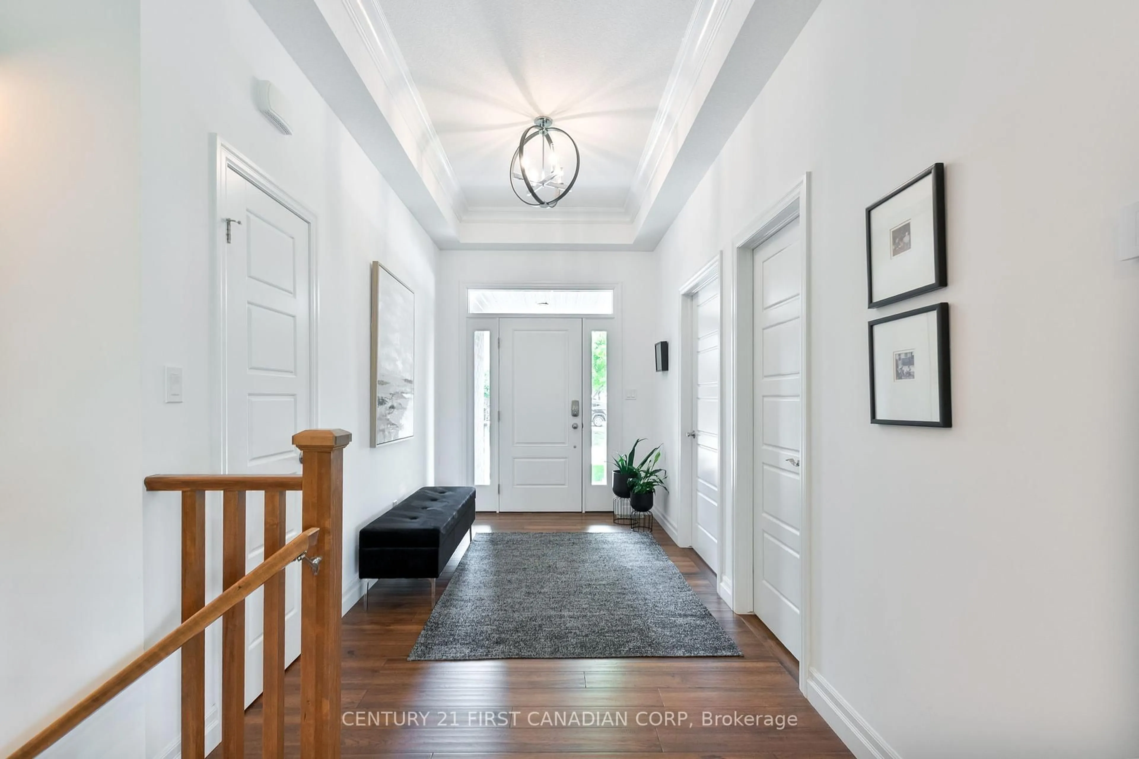 Indoor entryway for 234 Peach Tree Blvd #27, St. Thomas Ontario N5R 0G8