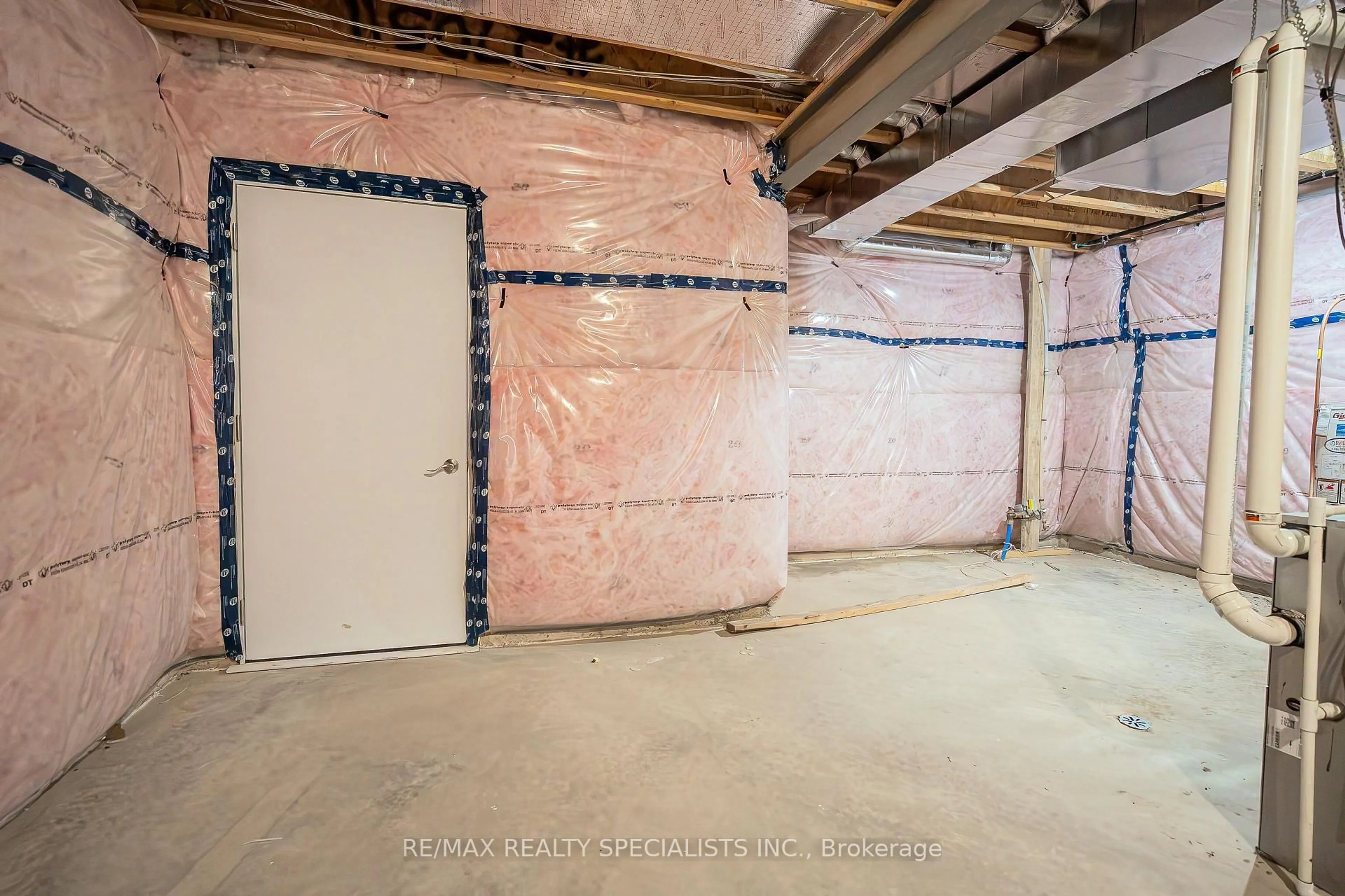 A pic of a room for 3437 Isleworth Rd, London South Ontario N6P 0G8