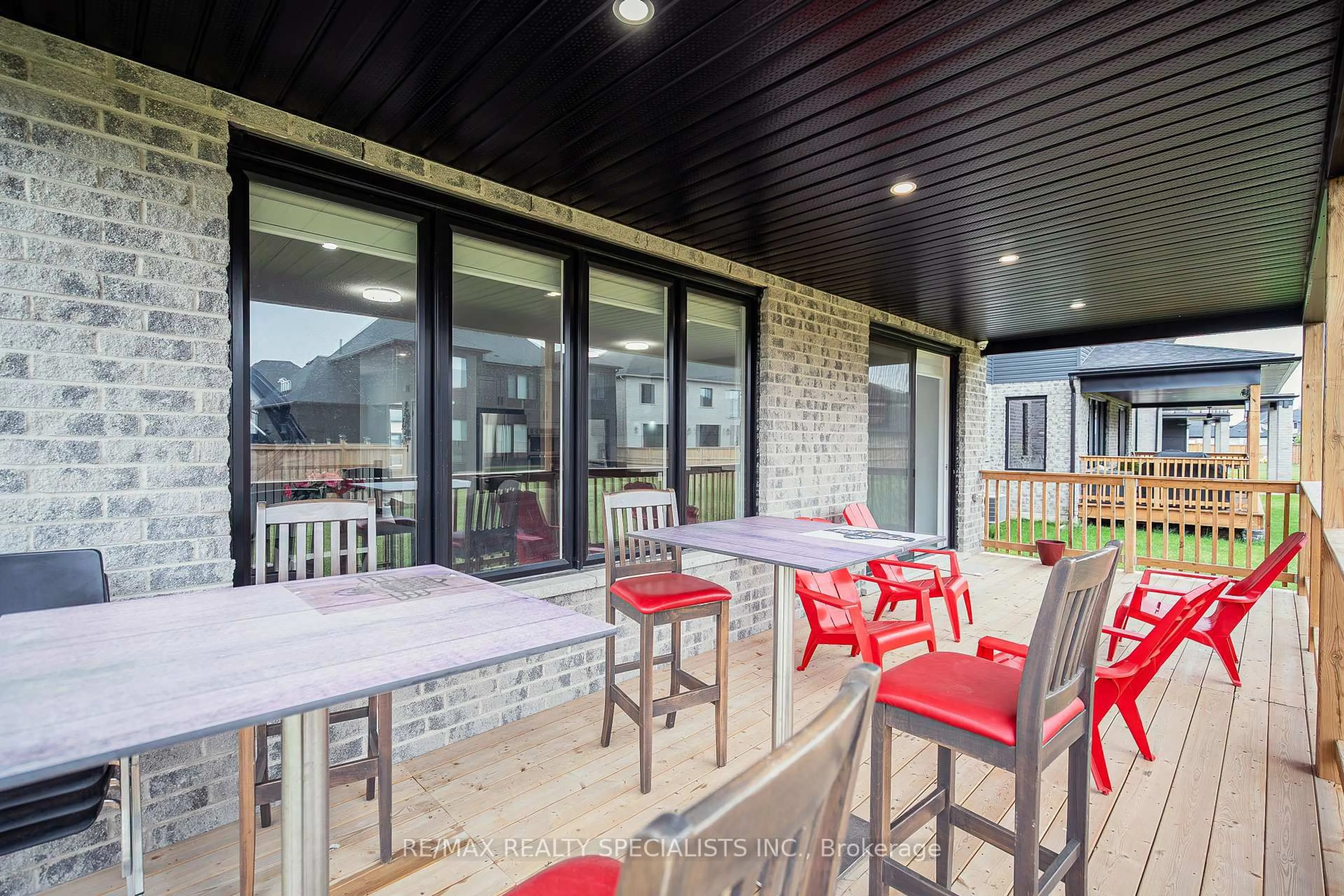 Patio, street for 3437 Isleworth Rd, London South Ontario N6P 0G8