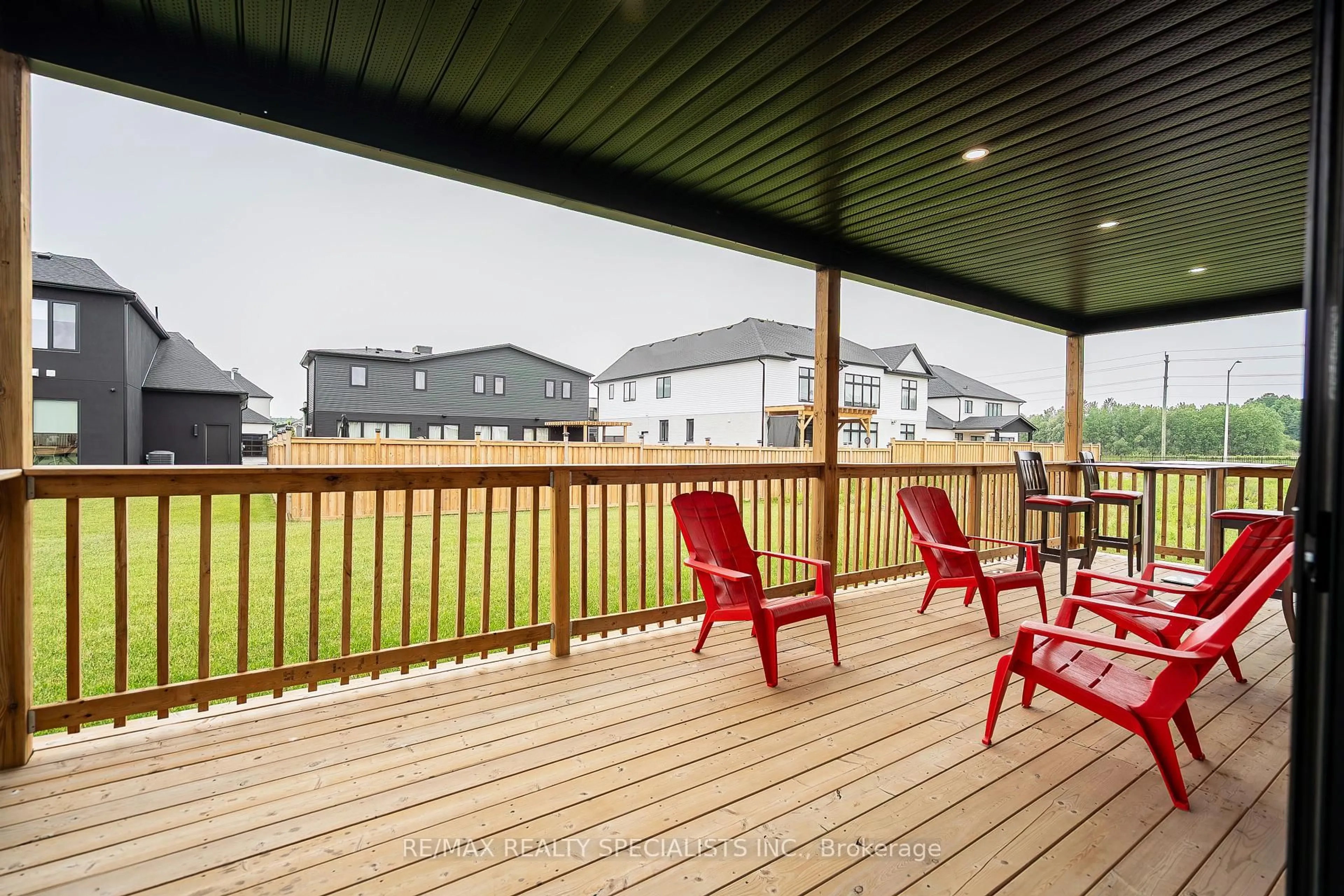 Patio, water/lake/river/ocean view for 3437 Isleworth Rd, London South Ontario N6P 0G8
