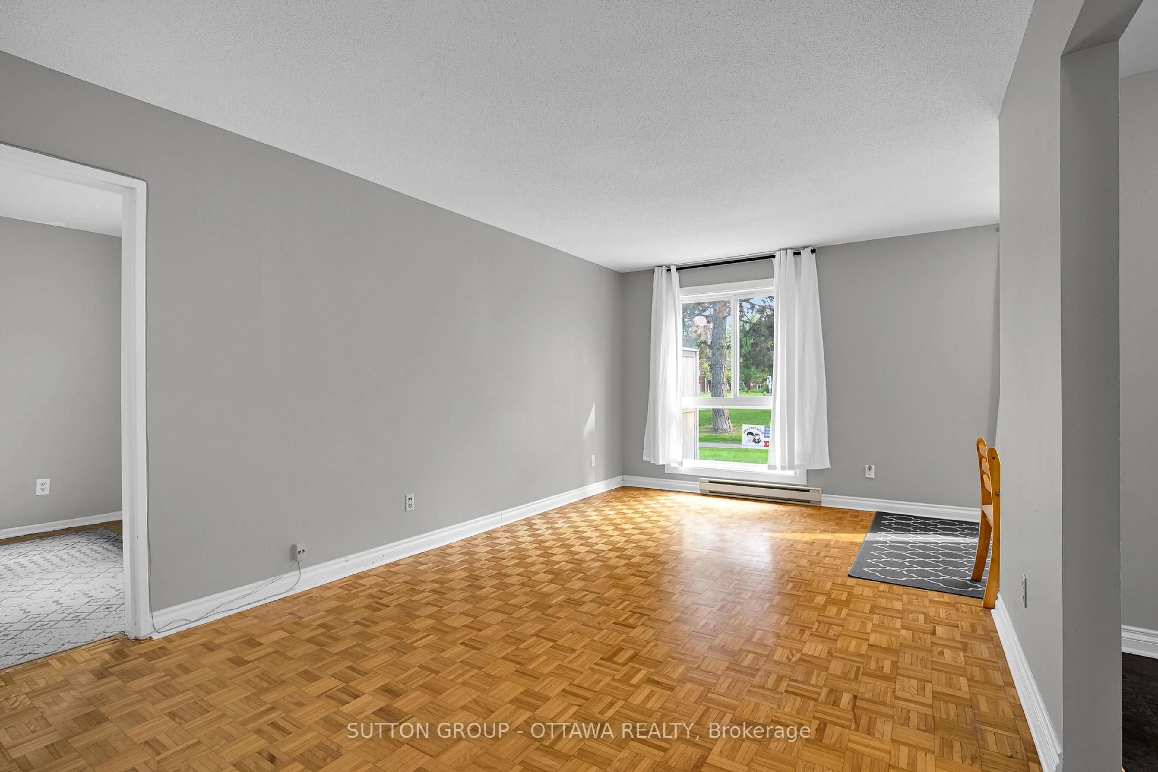 A pic of a room for 1958 Jasmine Cres #39J, Ottawa Ontario K1J 7W1
