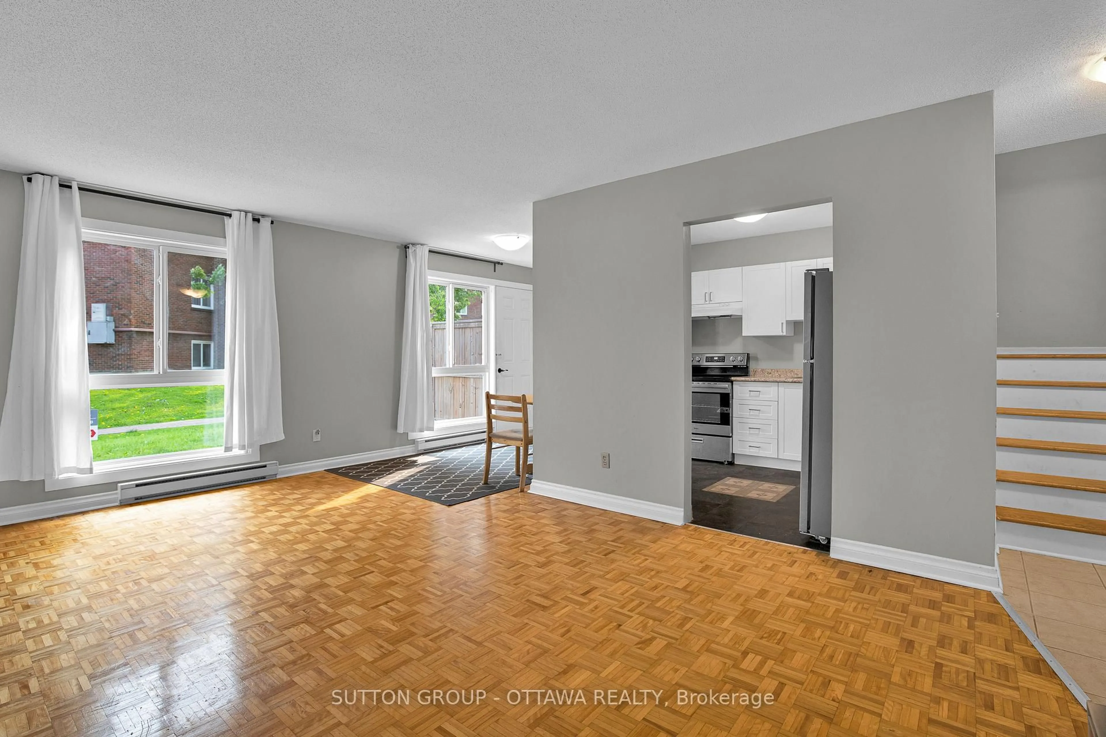 Unknown for 1958 Jasmine Cres #39J, Ottawa Ontario K1J 7W1