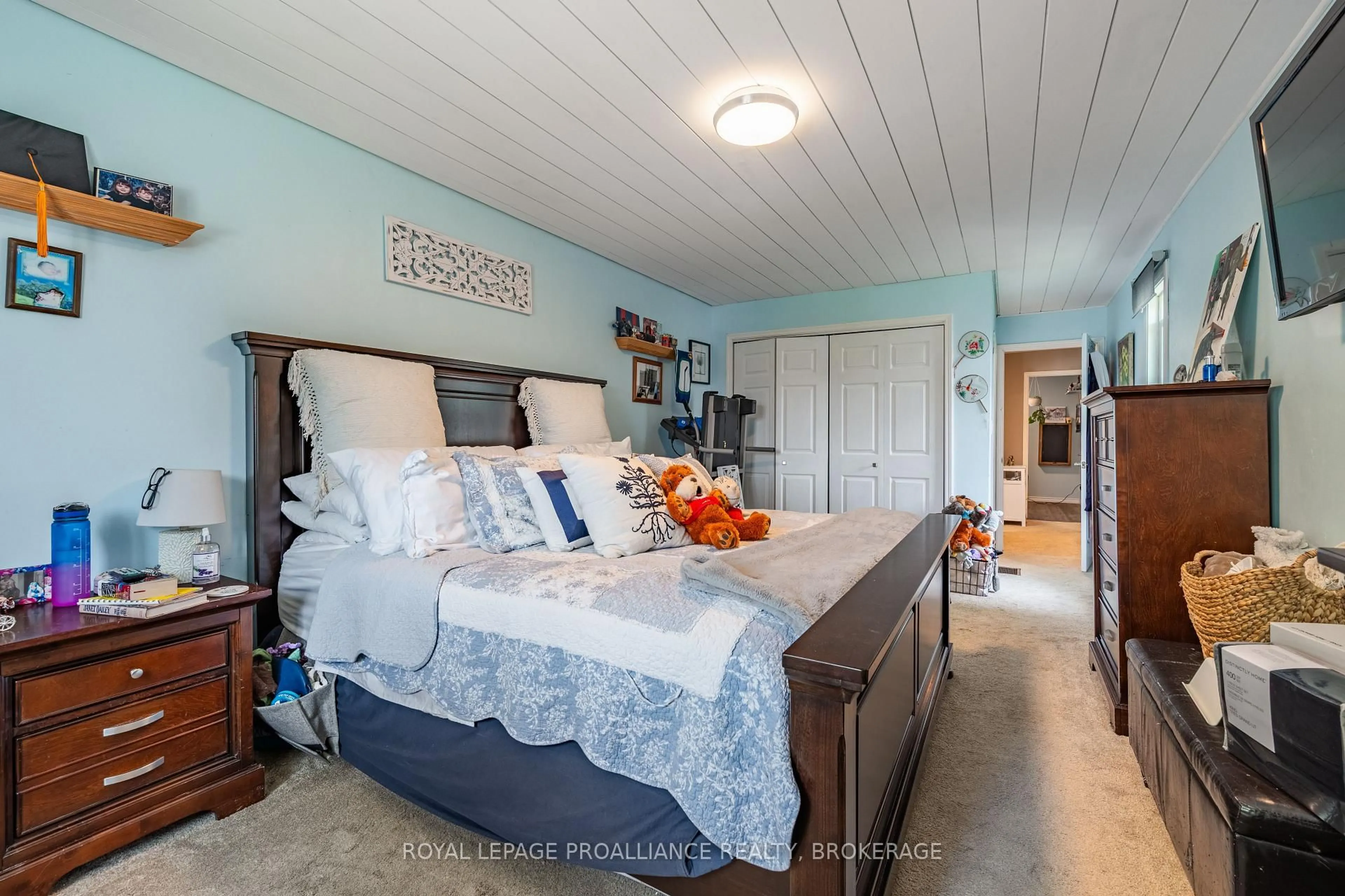 Bedroom with bed, unknown for 587 Davis Dr, Kingston Ontario K7M 7Y4
