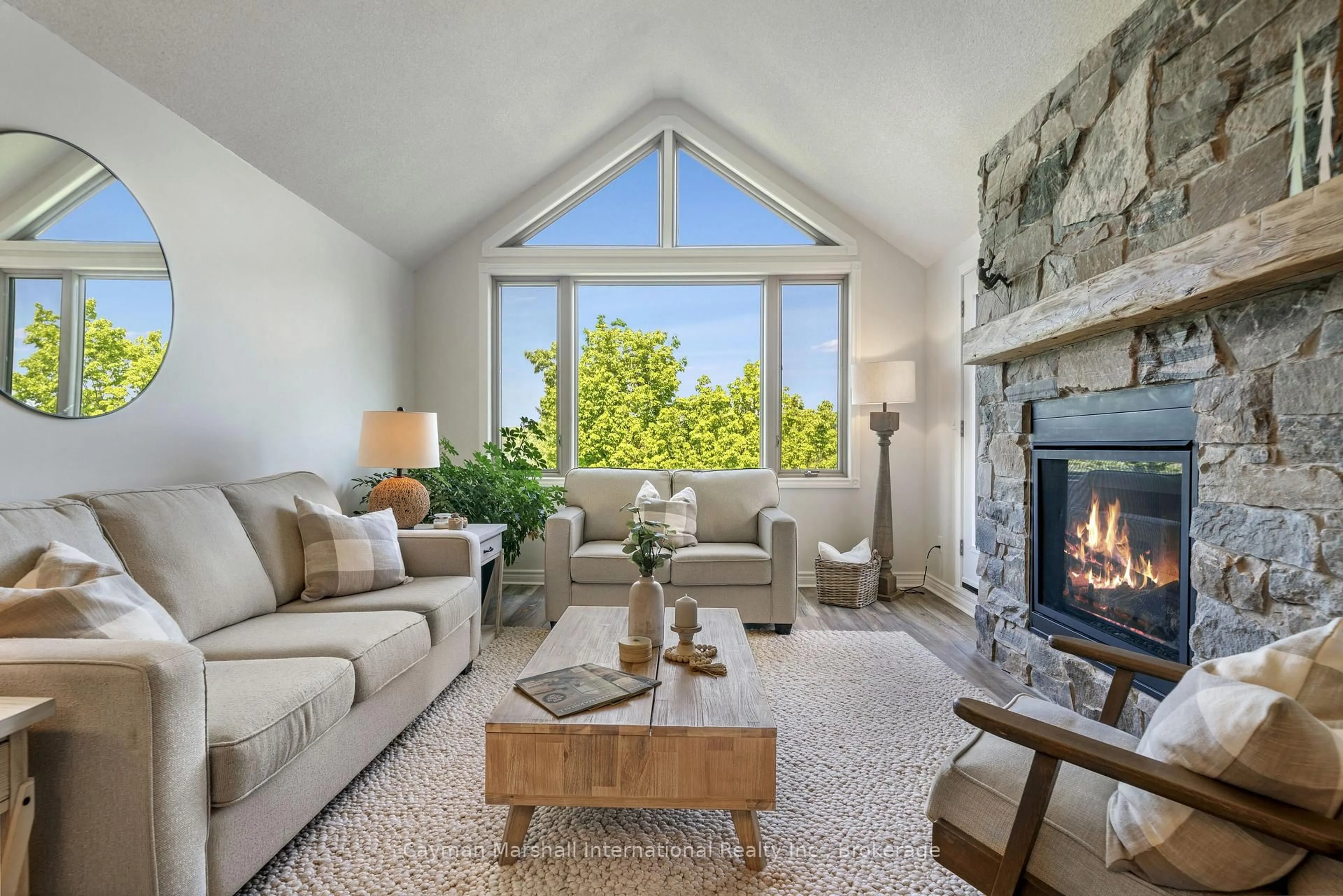 Living room with furniture, unknown for 2531 Grandview Forest Glen Dr, Huntsville Ontario P1H 1B3