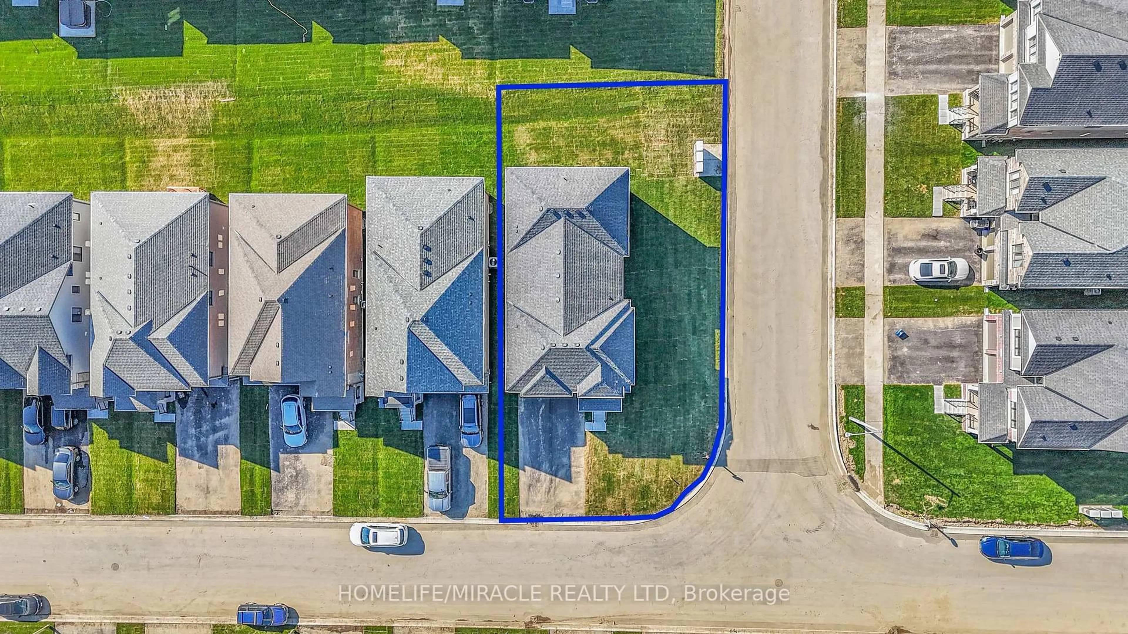 A pic from outside/outdoor area/front of a property/back of a property/a pic from drone, street for 58 Mary Watson St, North Dumfries Ontario N0B 1E0