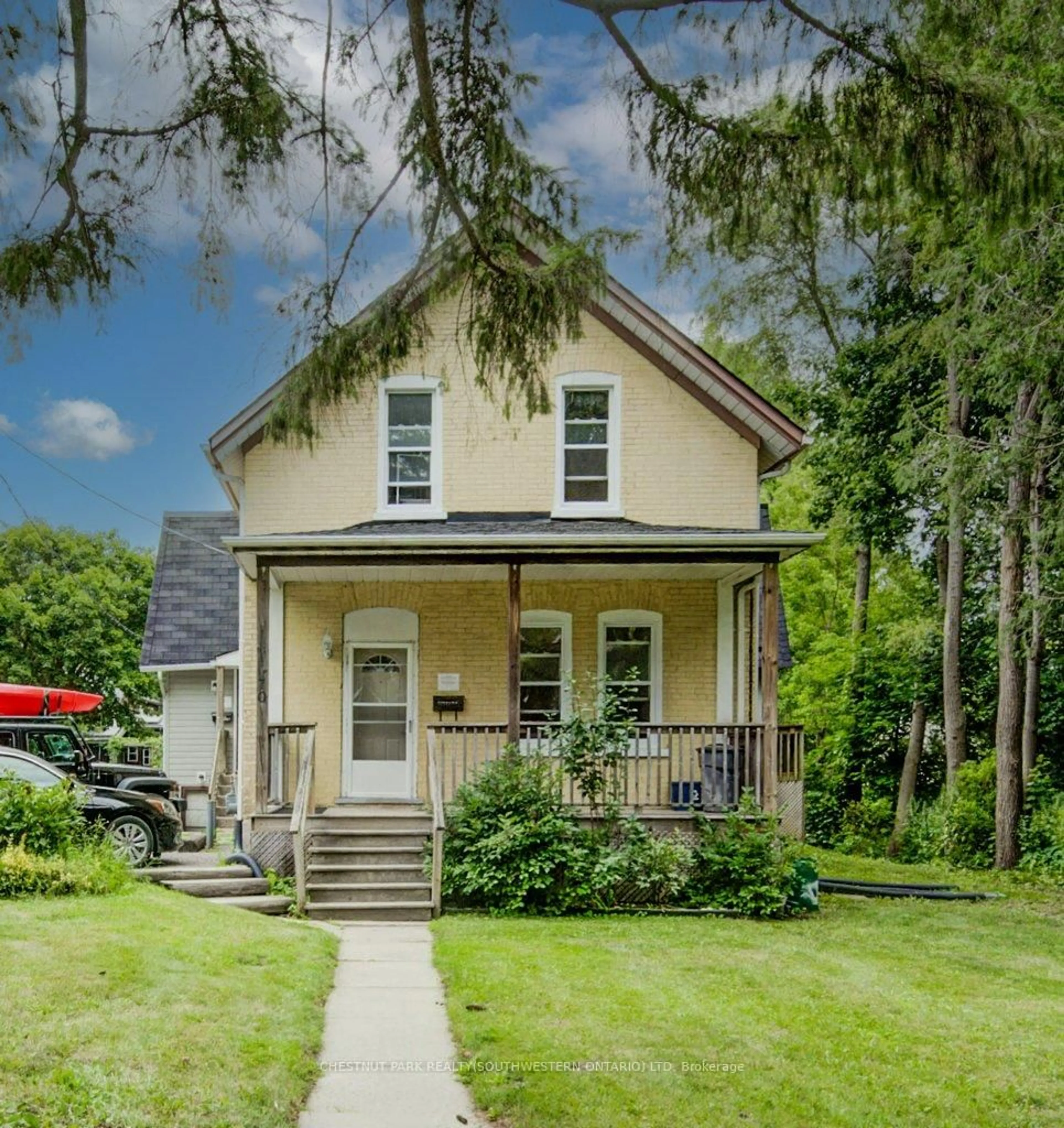 Home with vinyl exterior material, street for 70 William St, Waterloo Ontario N2L 1J7