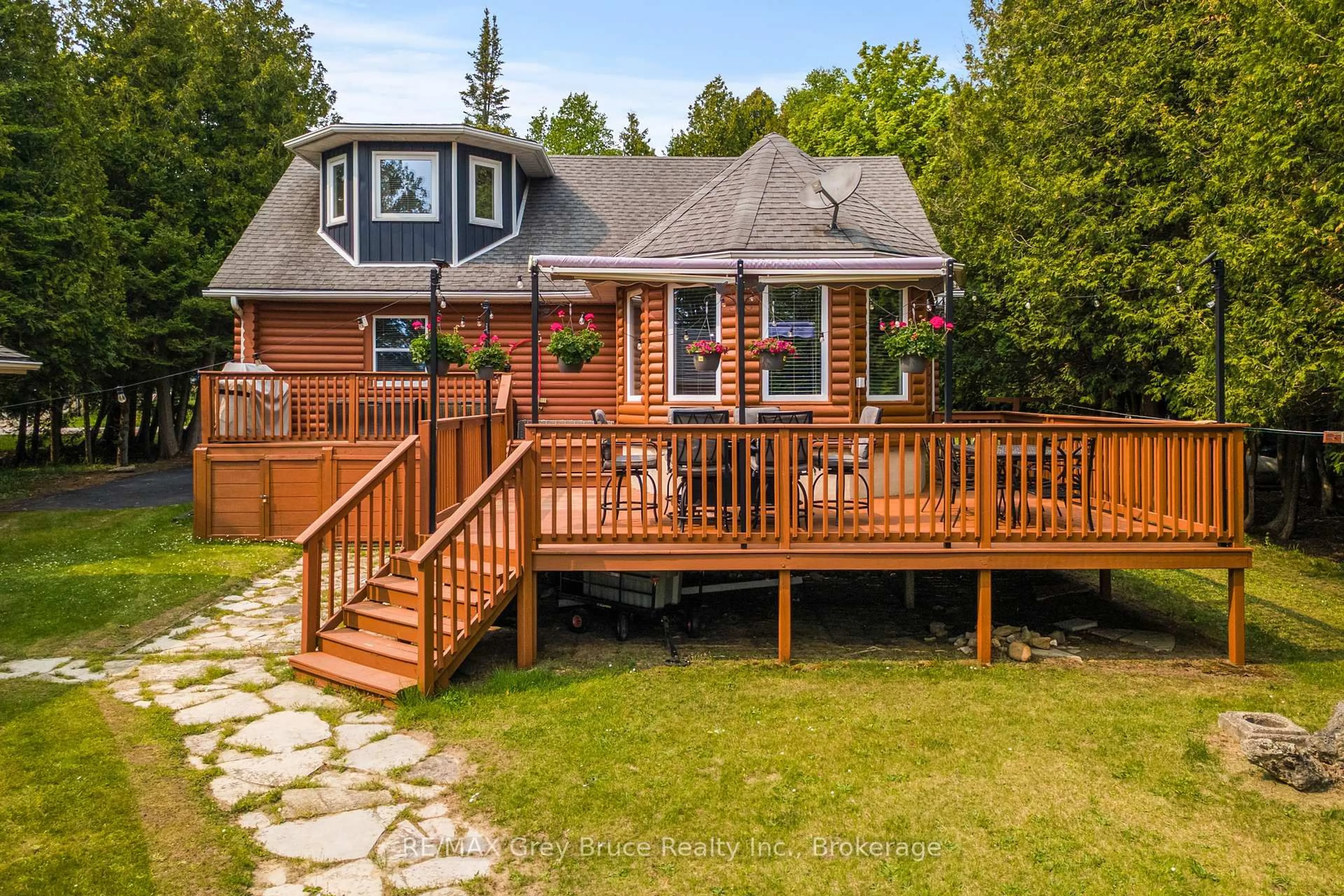 Patio, unknown for 805 Howdenvale Rd, South Bruce Peninsula Ontario N0H 2T0
