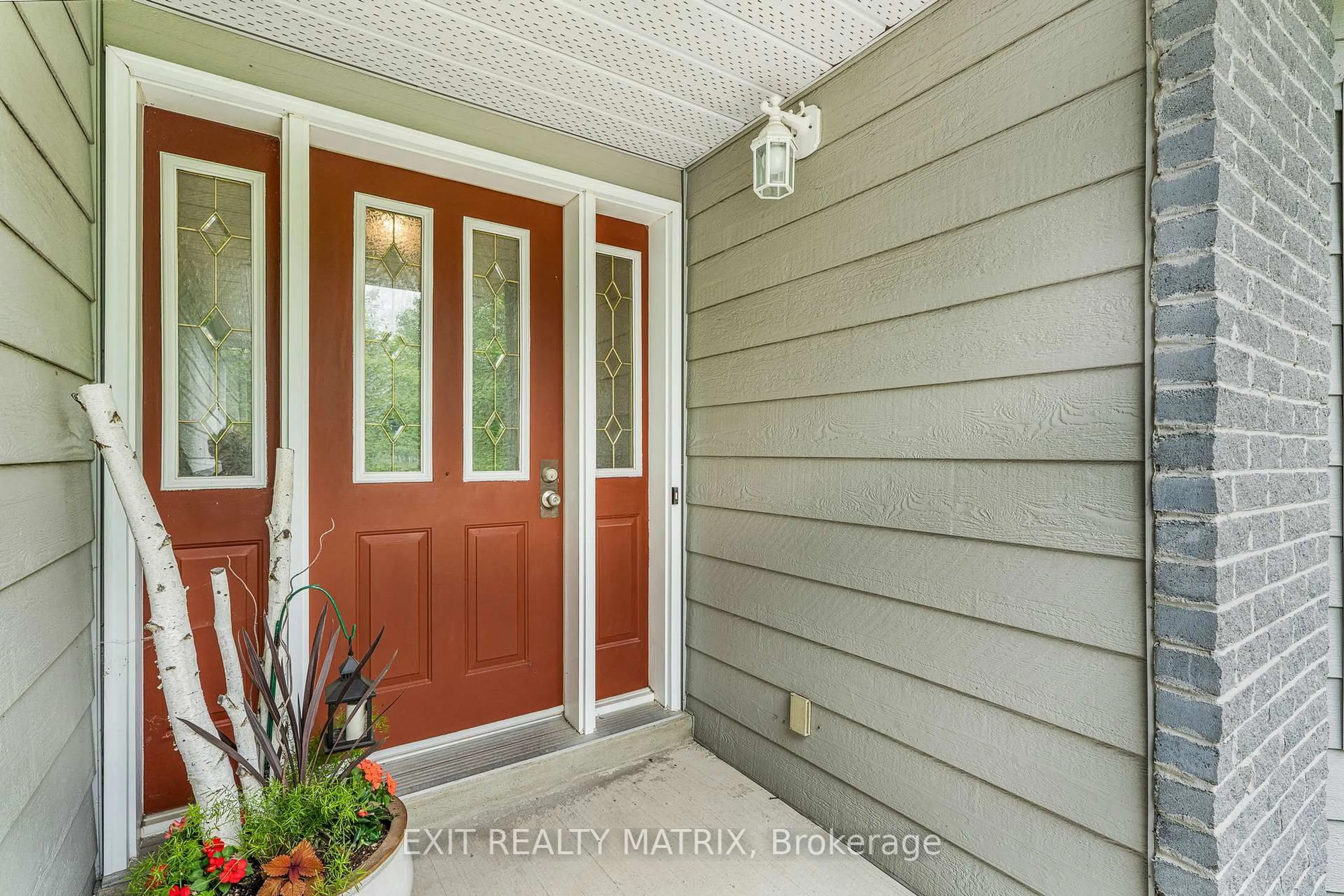 Indoor entryway for 882 Du Castor Rd, The Nation Ontario K0A 3C0