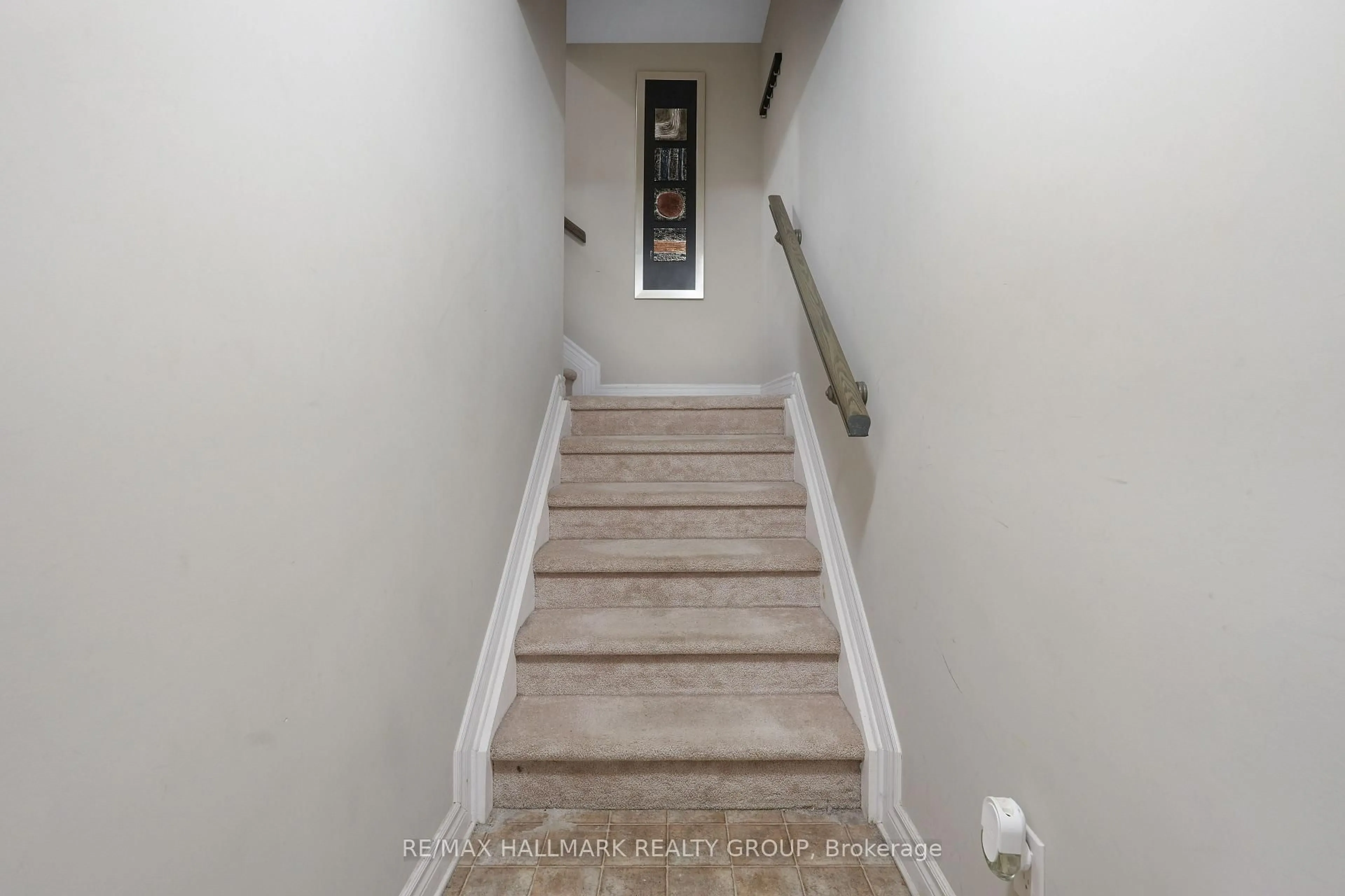 Stairs for 763 Chapman Mills Dr, Ottawa Ontario K2J 5X2