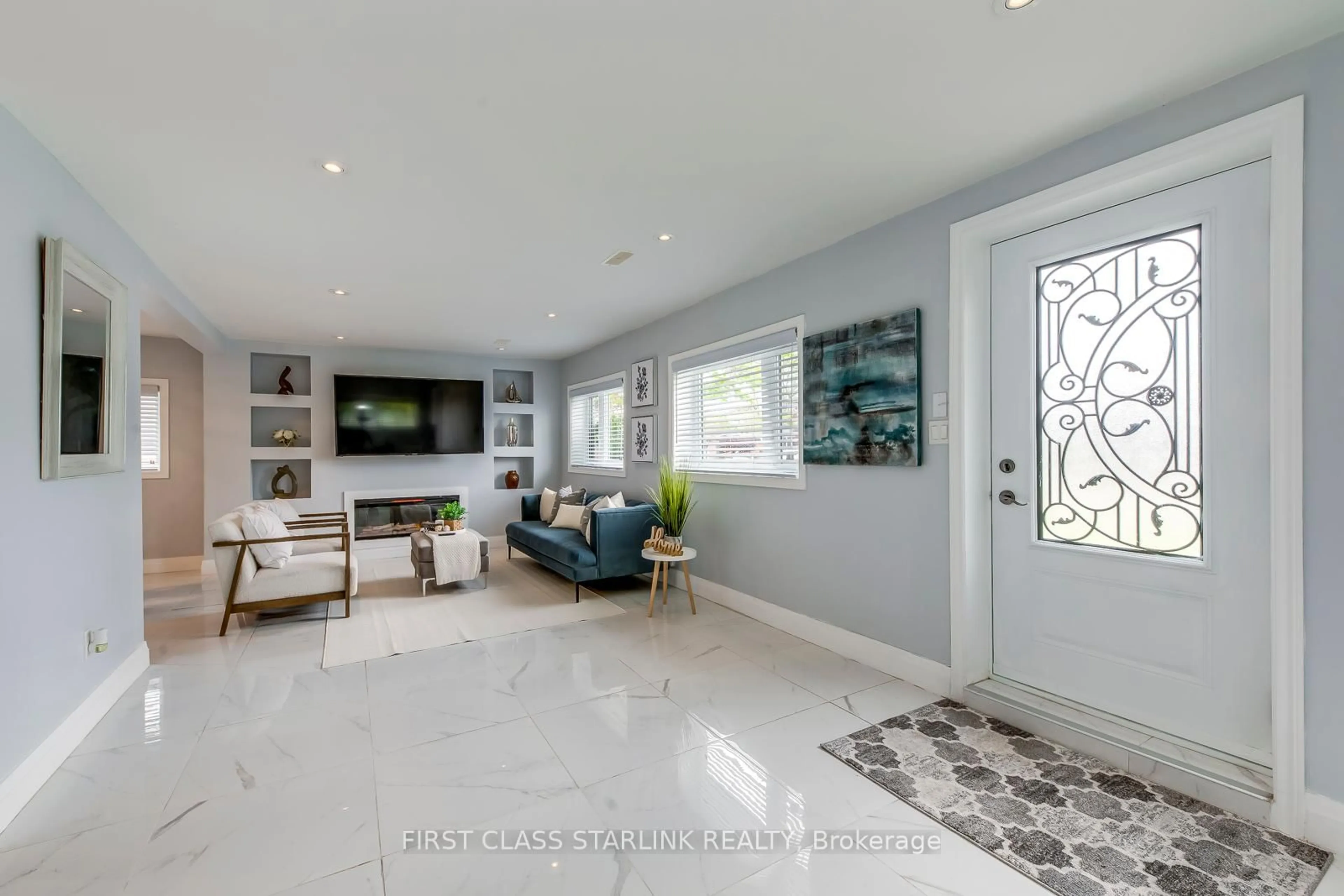 Living room with furniture, ceramic/tile floor for 706 West 5th St, Hamilton Ontario L9C 3R2