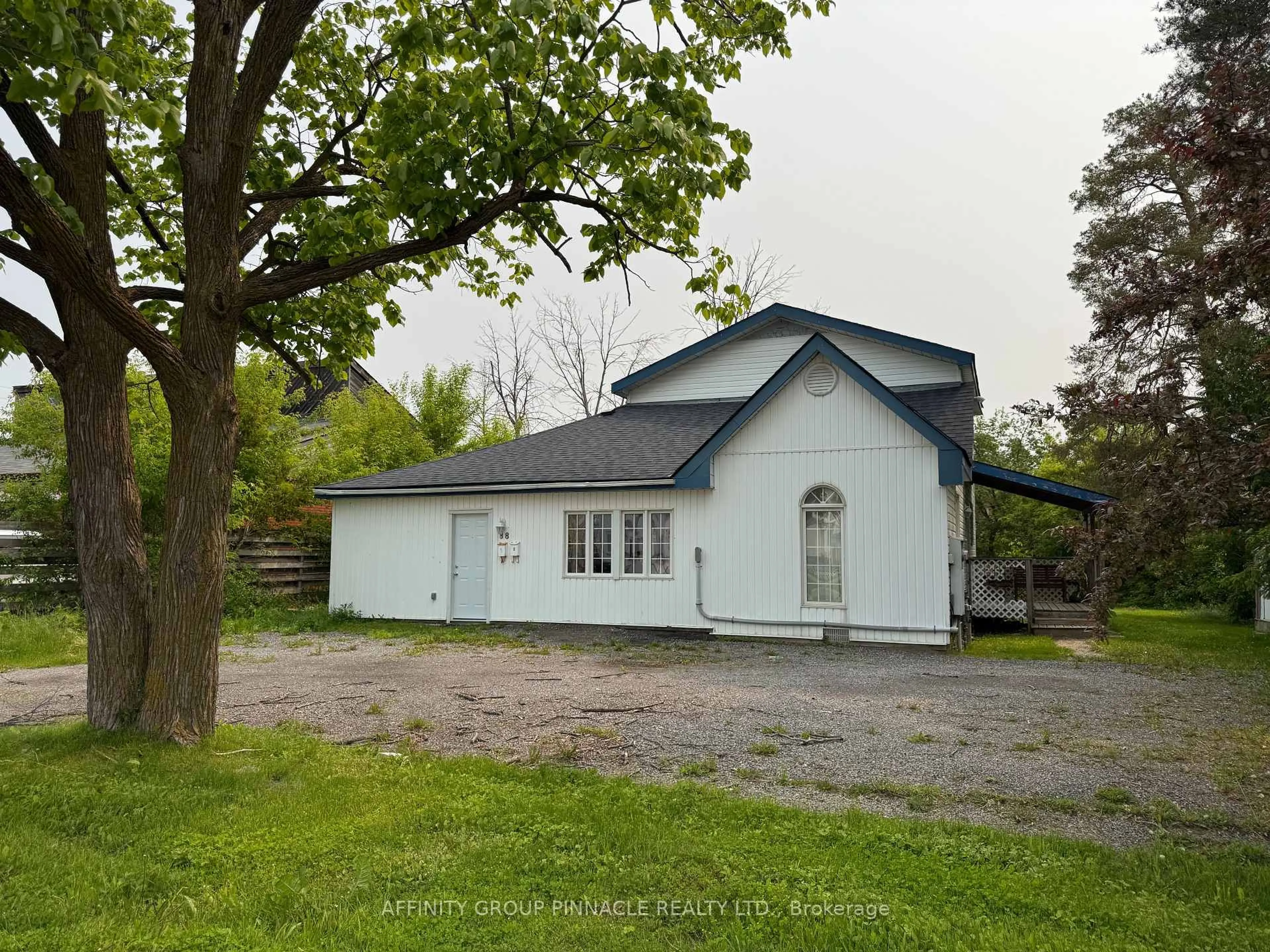 A pic from outside/outdoor area/front of a property/back of a property/a pic from drone, building for 88 Albert St, Kawartha Lakes Ontario K9V 3H6