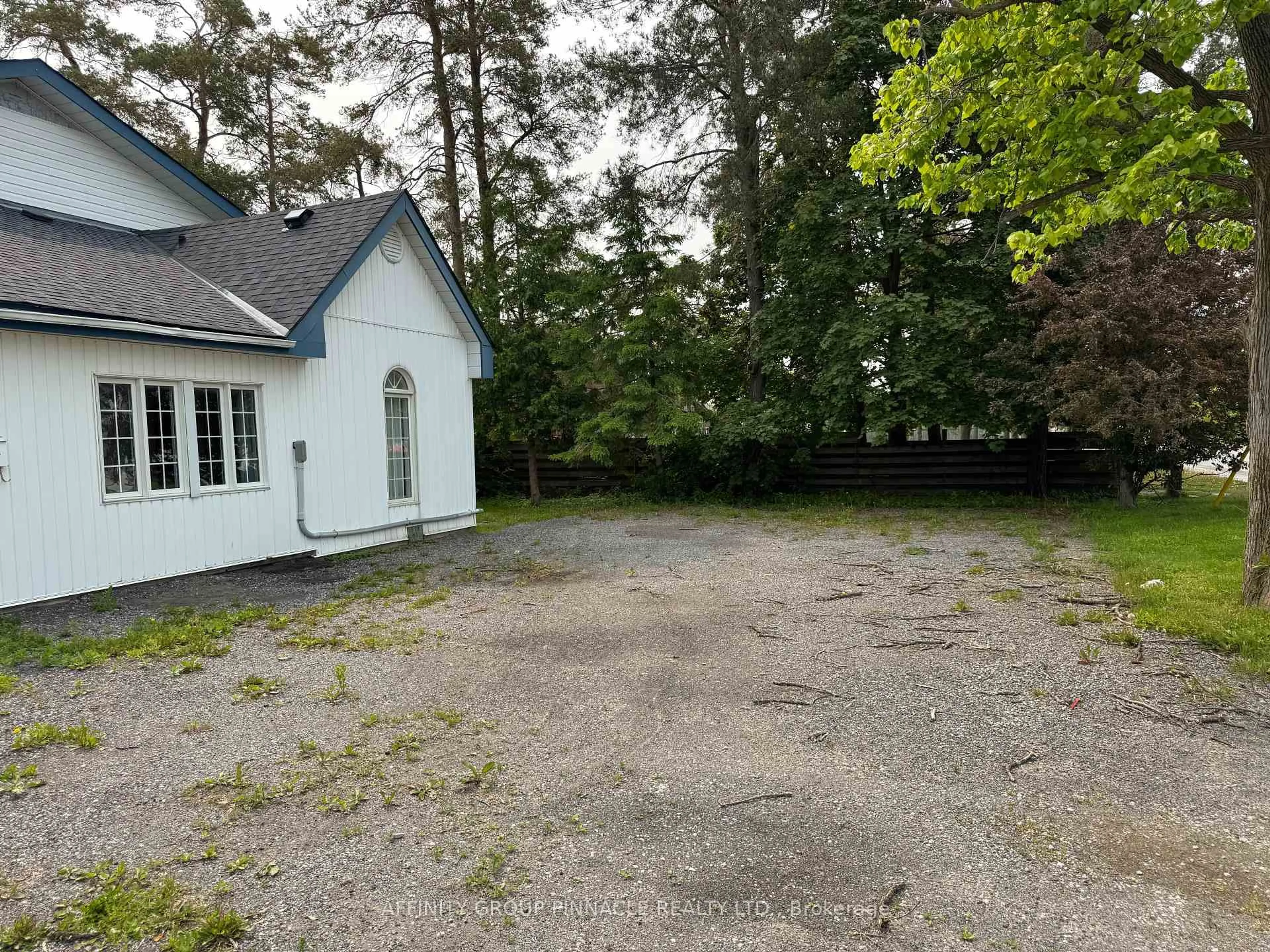 A pic from outside/outdoor area/front of a property/back of a property/a pic from drone, street for 88 Albert St, Kawartha Lakes Ontario K9V 3H6