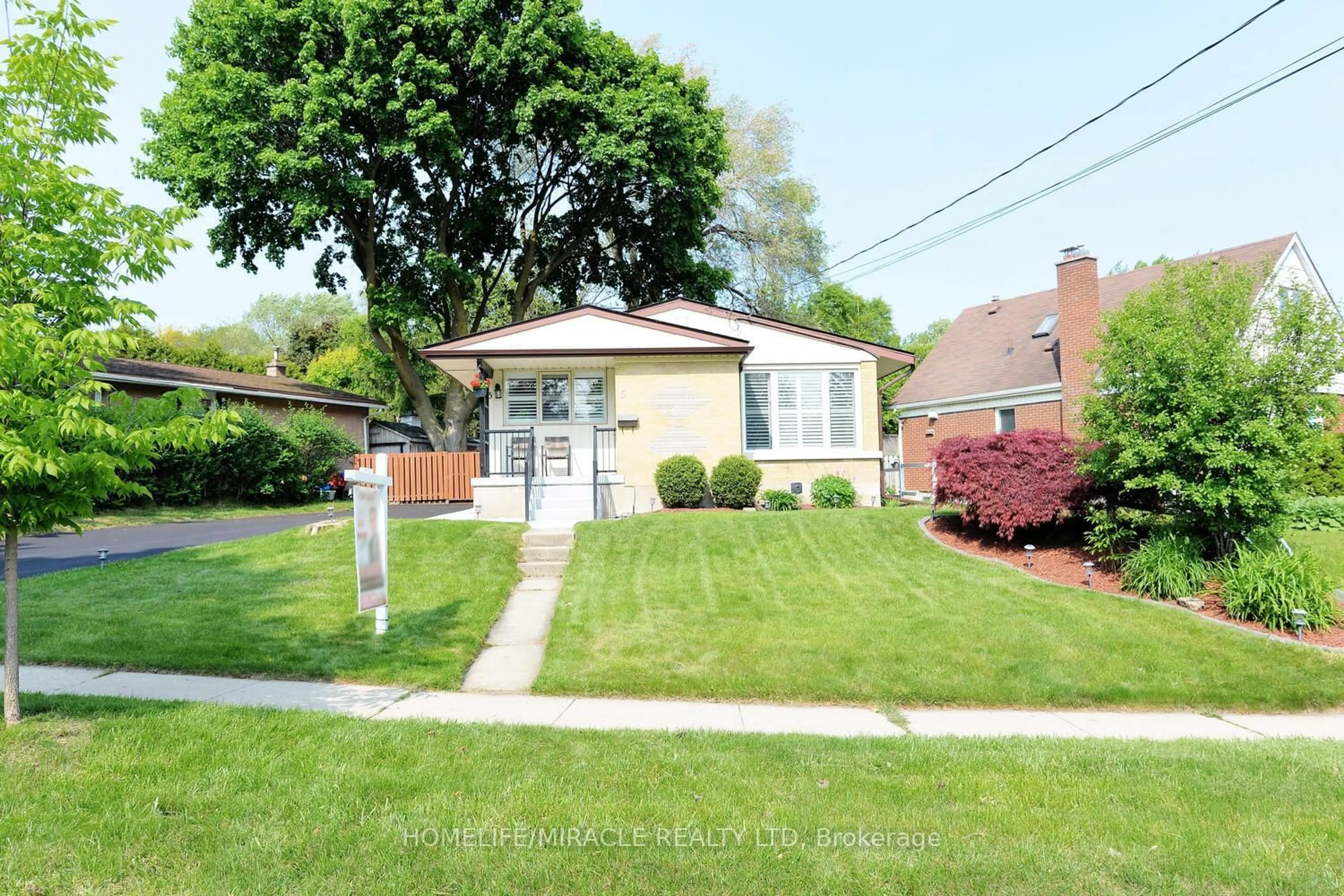 Unknown for 5 Lincoln Cres, Guelph Ontario N1E 1Y7