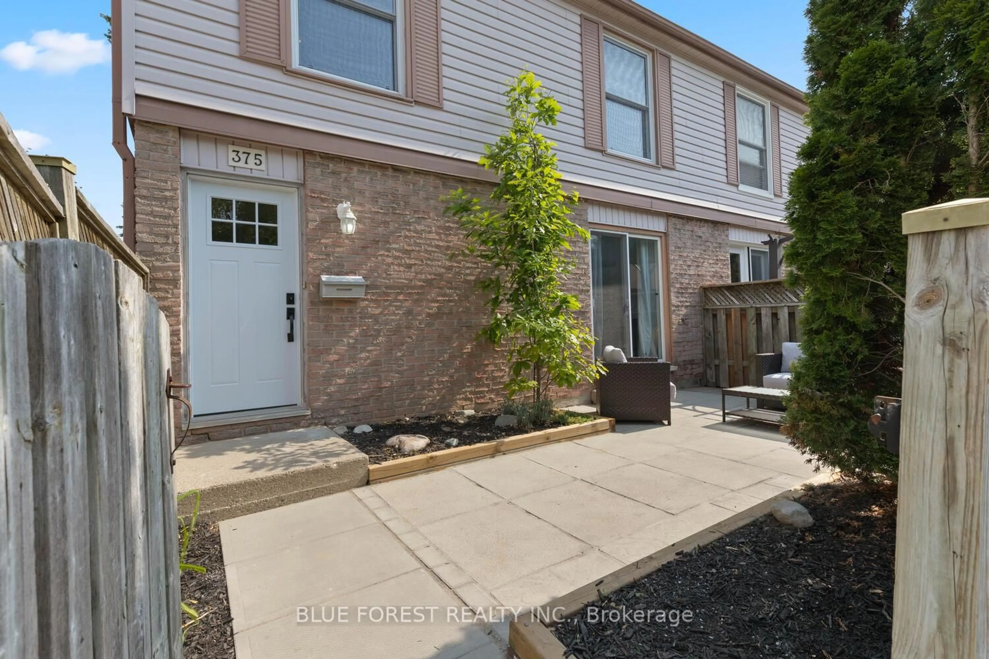Unknown for 375 Everglade Cres, London North Ontario N6H 4M8