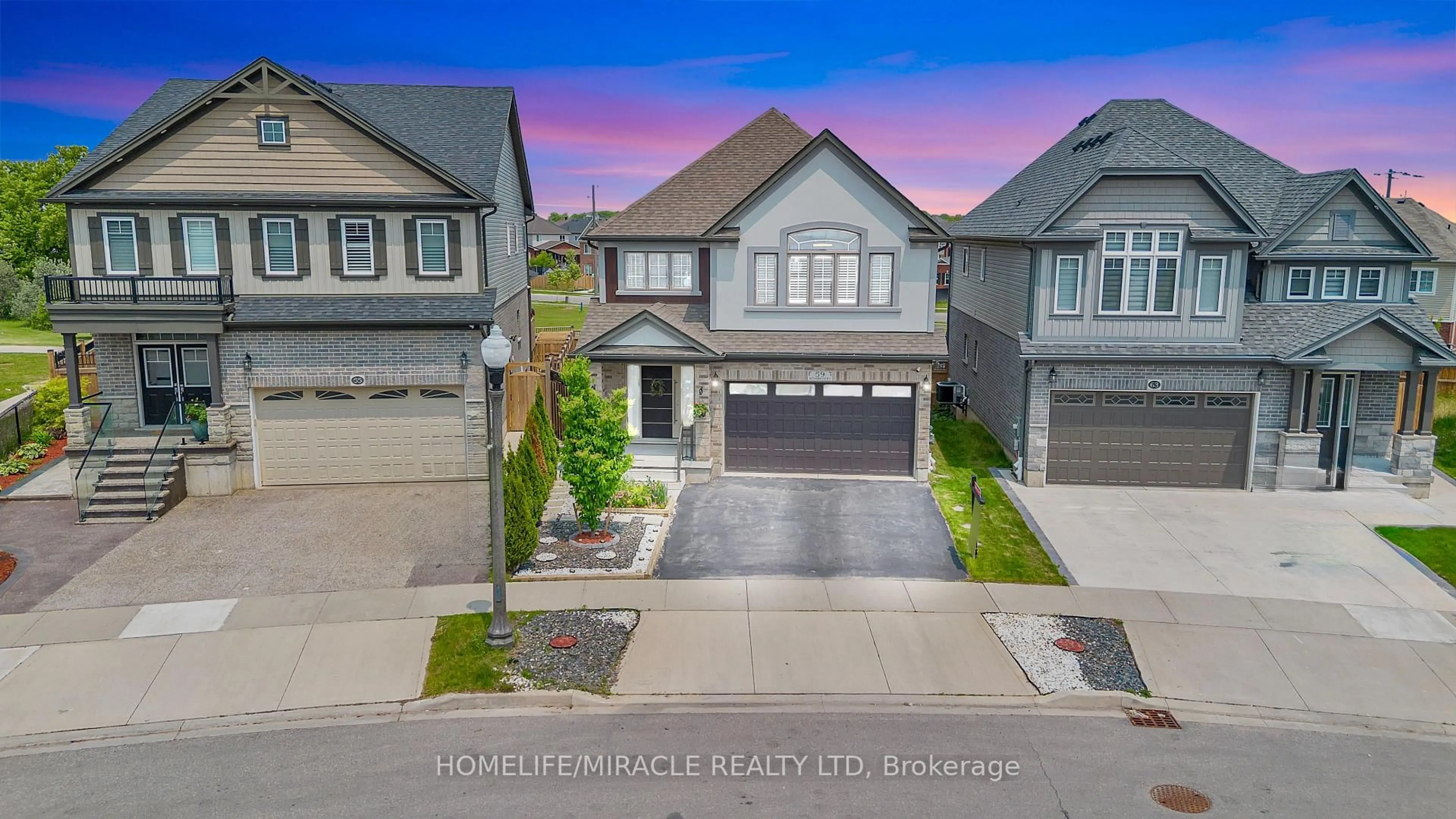 A pic from outside/outdoor area/front of a property/back of a property/a pic from drone, street for 59 Netherwood Rd, Kitchener Ontario N2P 0E4