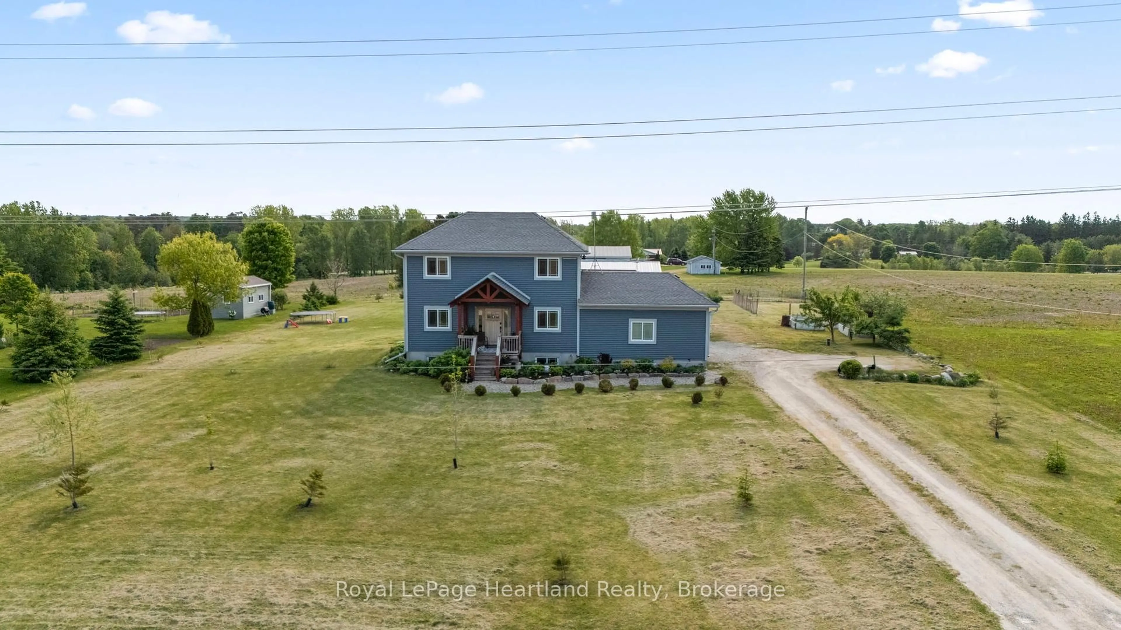 A pic from outside/outdoor area/front of a property/back of a property/a pic from drone, building for 1060 BRUSSELS  LINE, Howick Ontario N0G 2X0