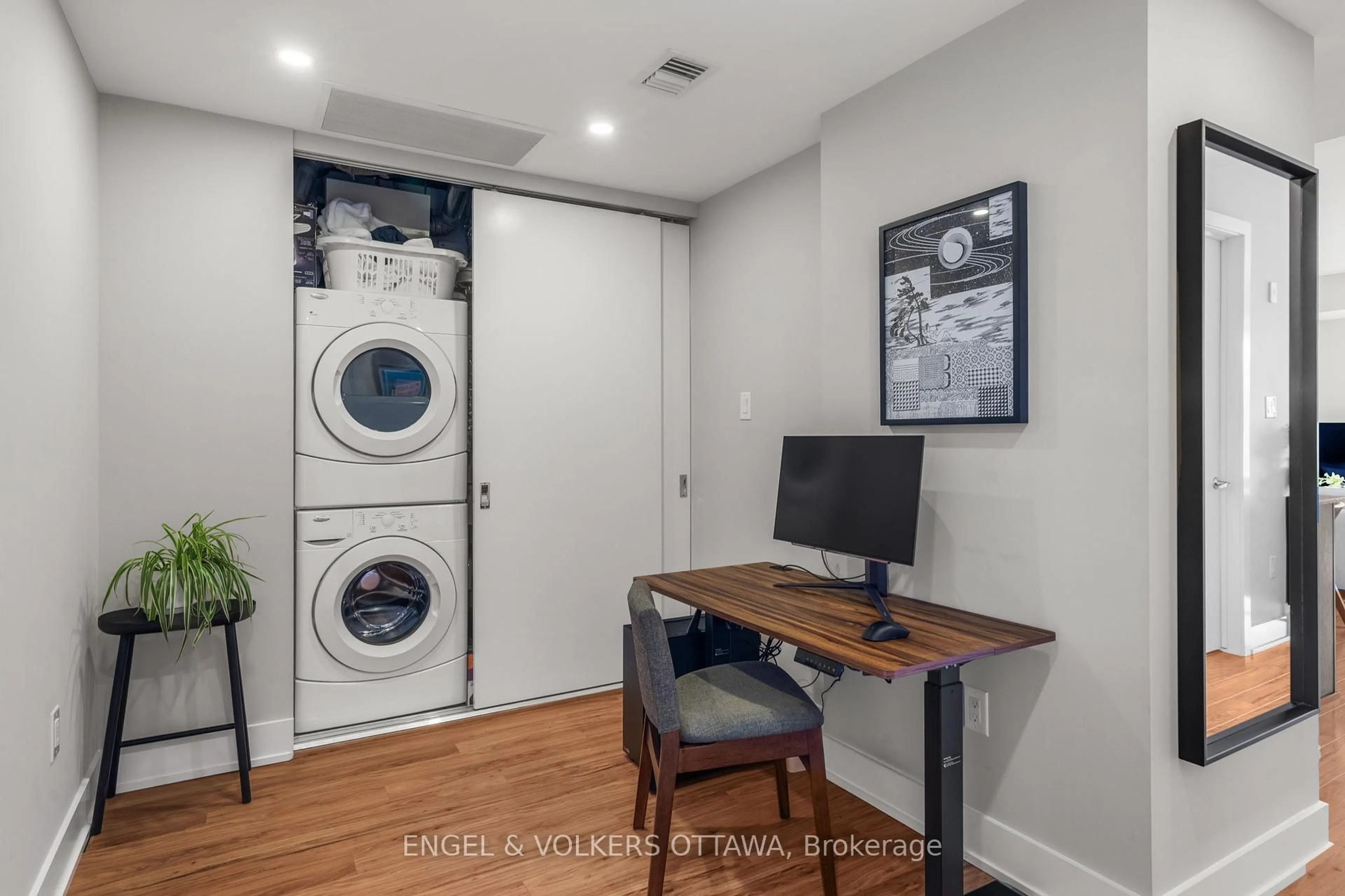 Laundry room for 131 Holland Ave #406, Ottawa Ontario K1Y 3A2