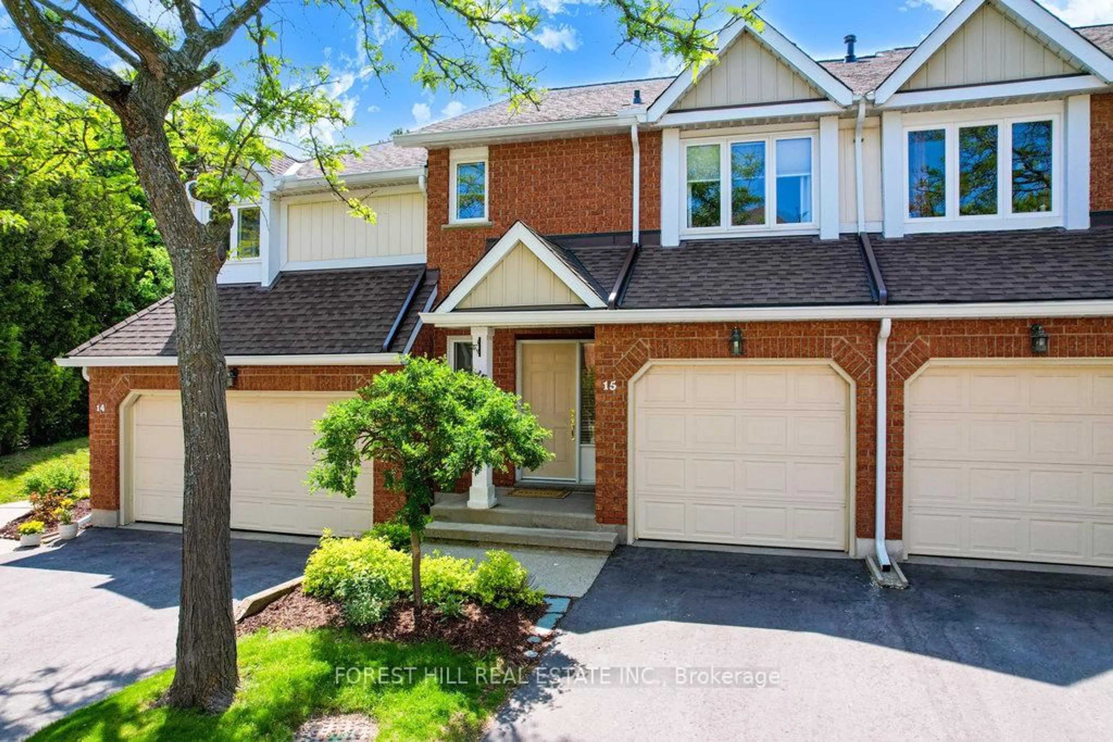 Home with brick exterior material, street for 523 Beechwood Dr #15, Kitchener Ontario N2T 2G7