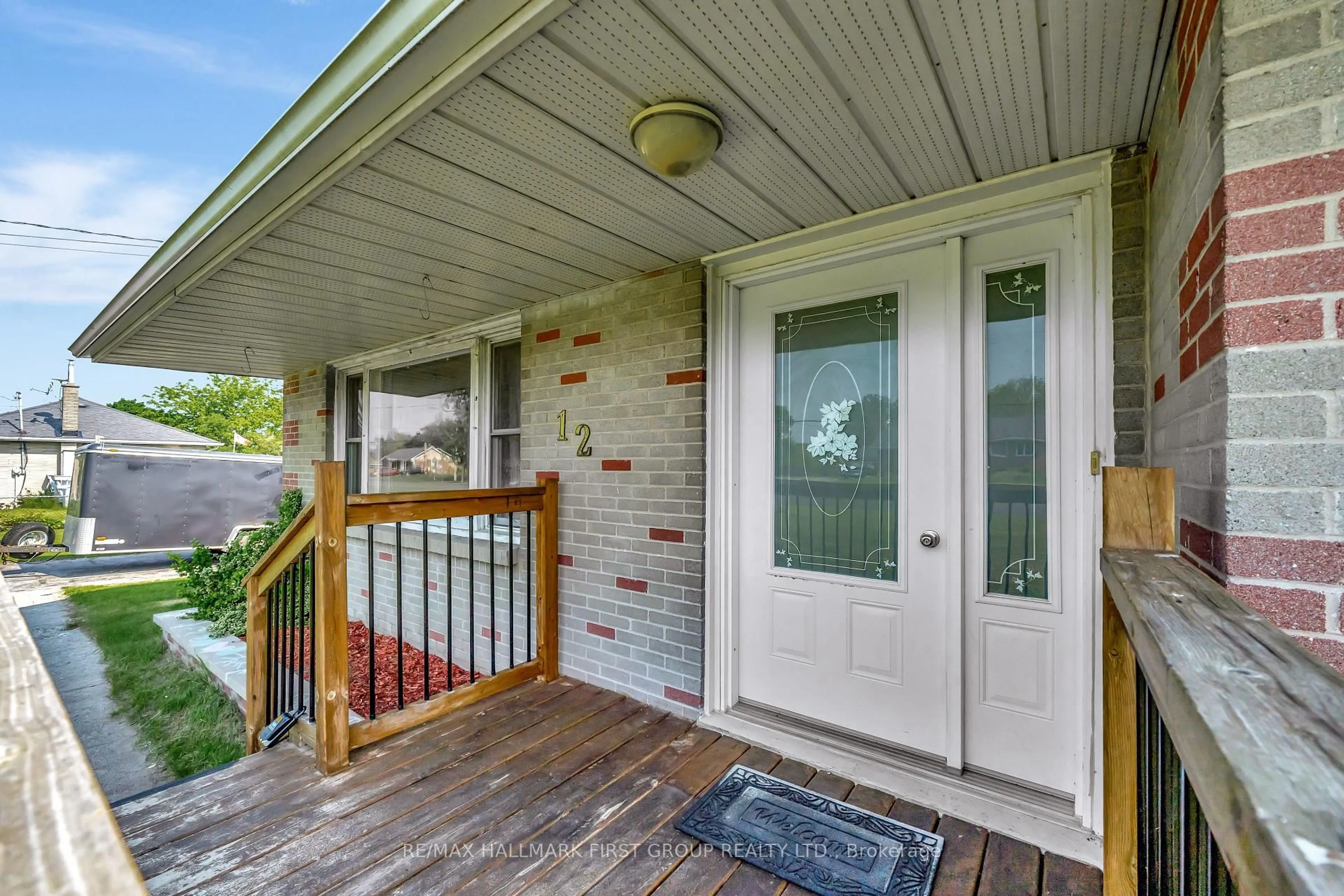 Indoor entryway for 12 Roseland Dr, Quinte West Ontario K0K 1L0