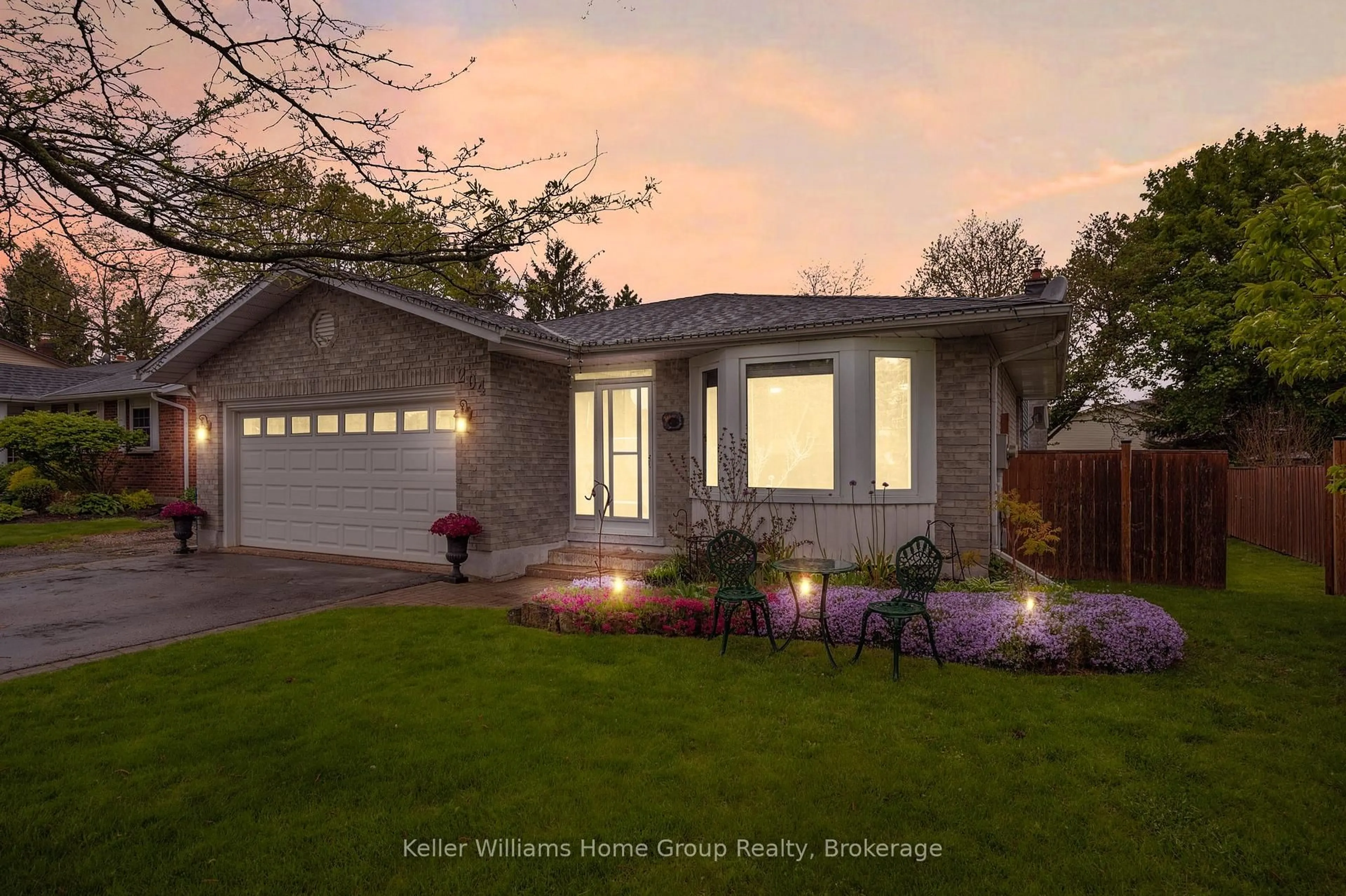 Home with brick exterior material, water/lake/river/ocean view for 204 Christie St, Guelph/Eramosa Ontario N0B 2K0