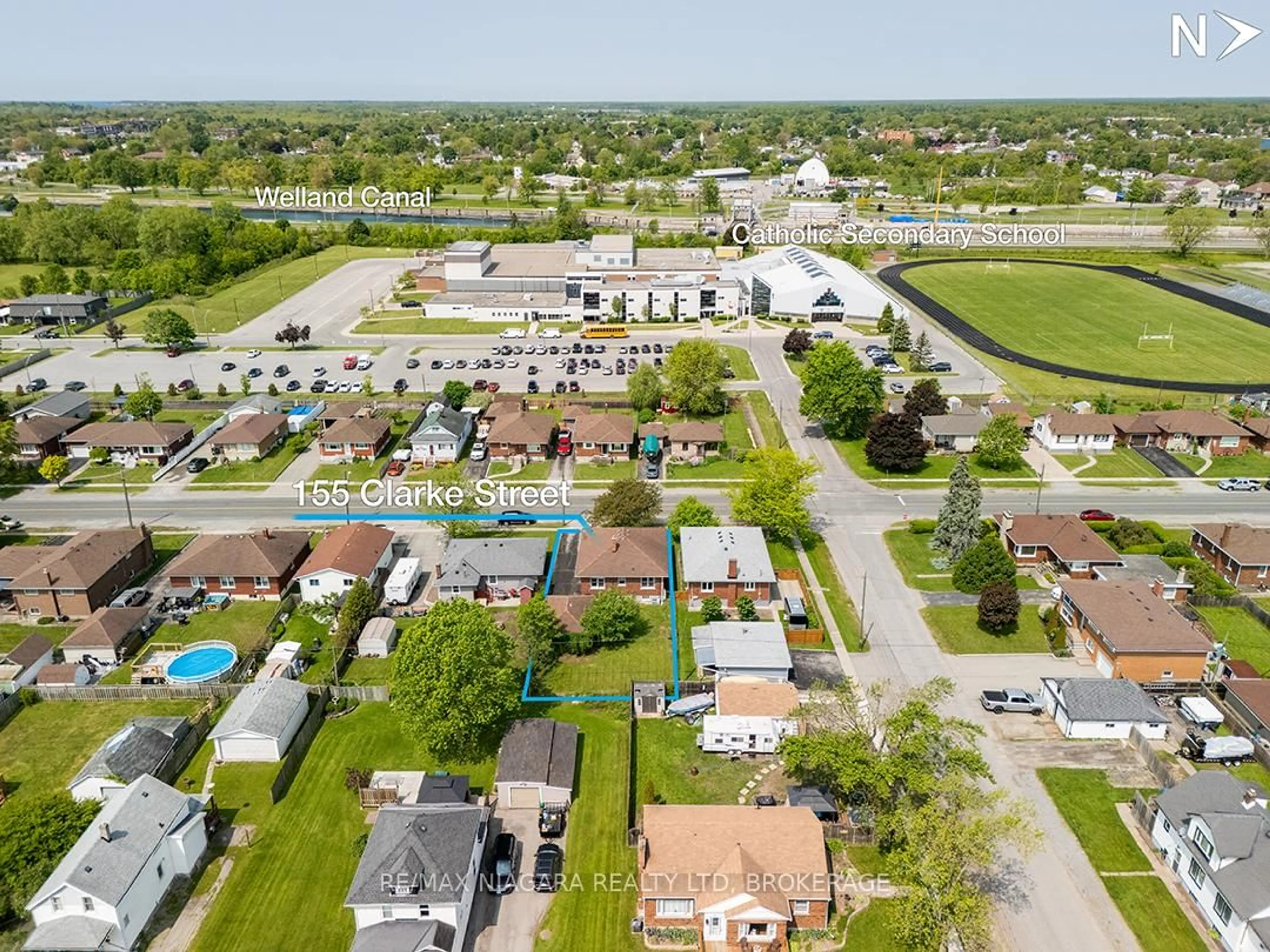 A pic from outside/outdoor area/front of a property/back of a property/a pic from drone, street for 155 Clarke St, Port Colborne Ontario L3K 2G2