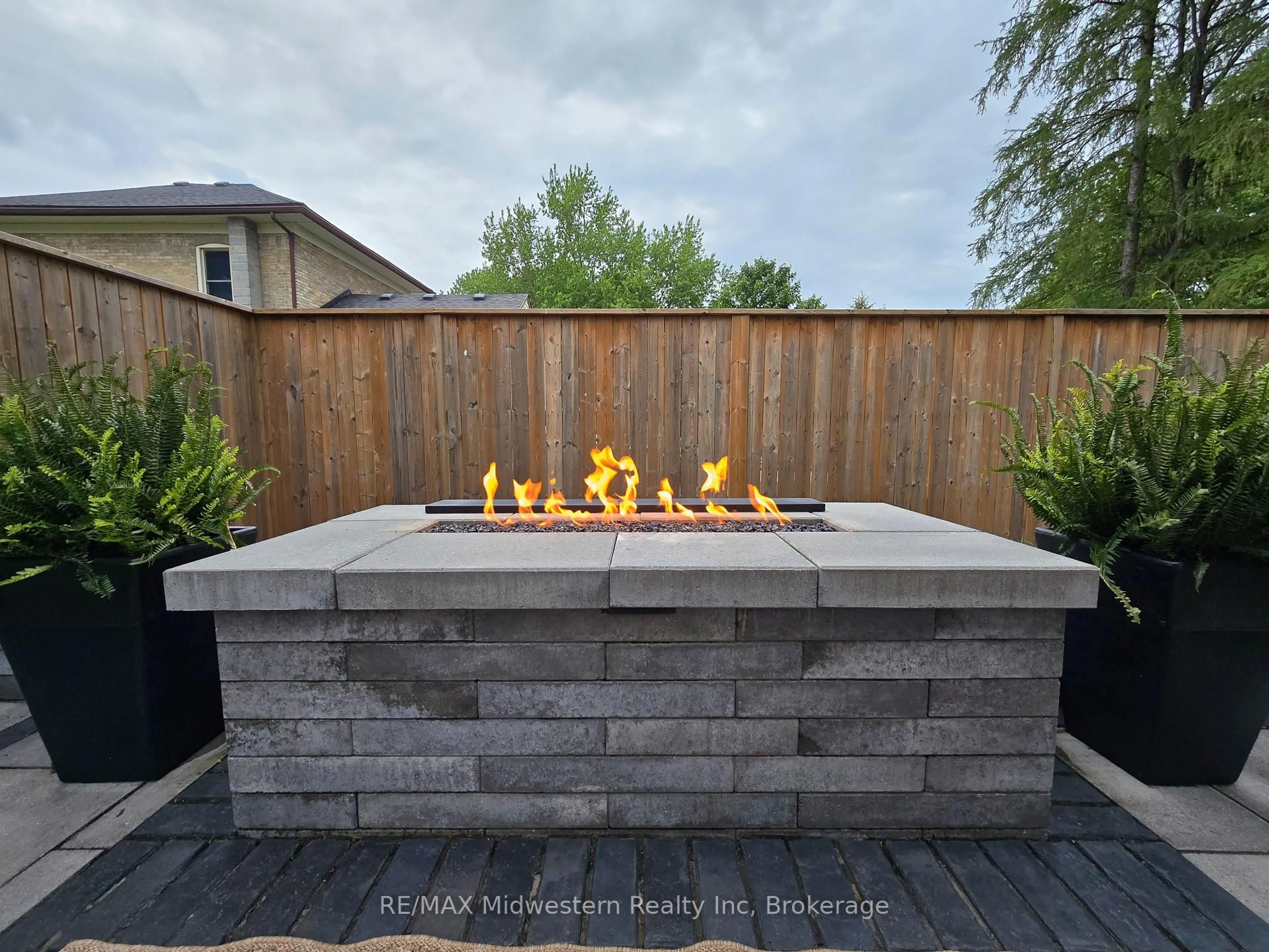 Patio, street for 179 Main St, North Perth Ontario N0G 1B0