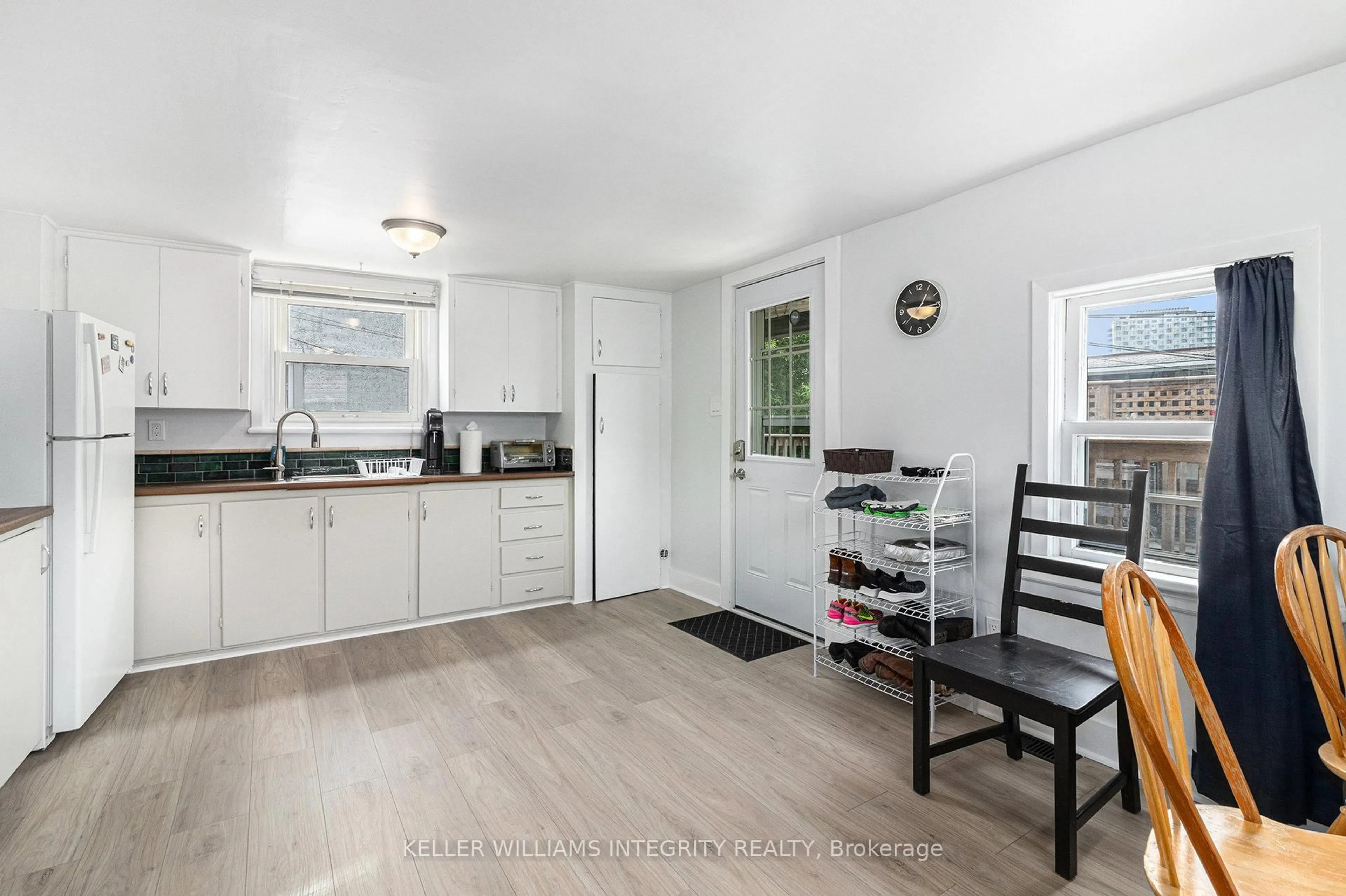 Open concept kitchen, unknown for 254 Emond St, Ottawa Ontario K1L 7R8
