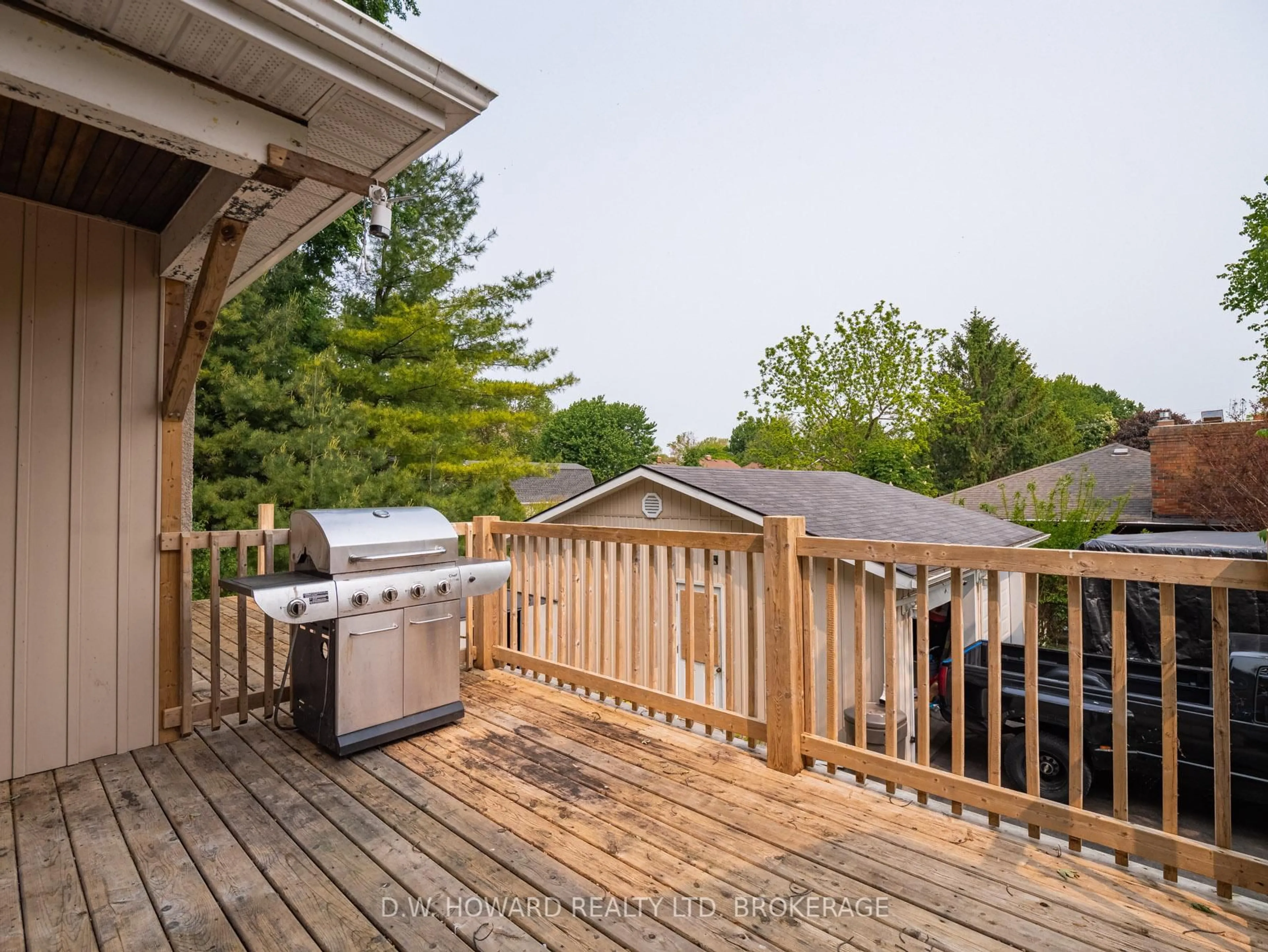 Patio, water/lake/river/ocean view for 77 Sugarloaf St, Port Colborne Ontario L3K 2N3