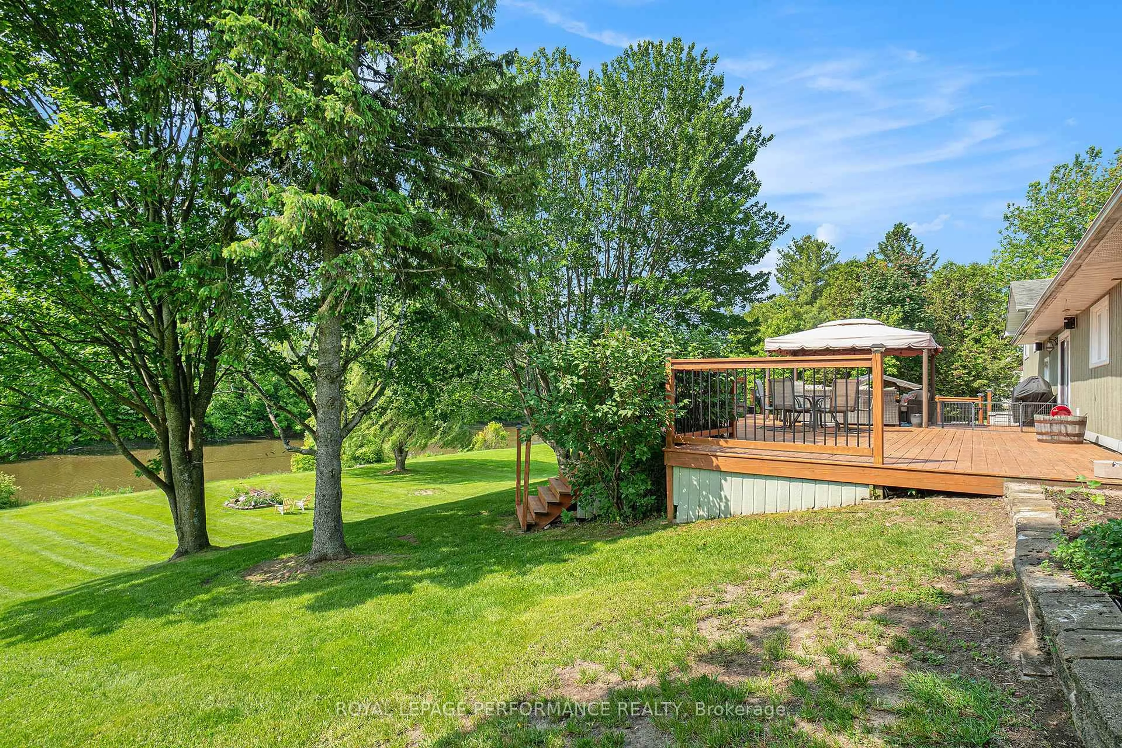 Patio, forest/trees view for 1430 Notre Dame St, Russell Ontario K0A 1W0