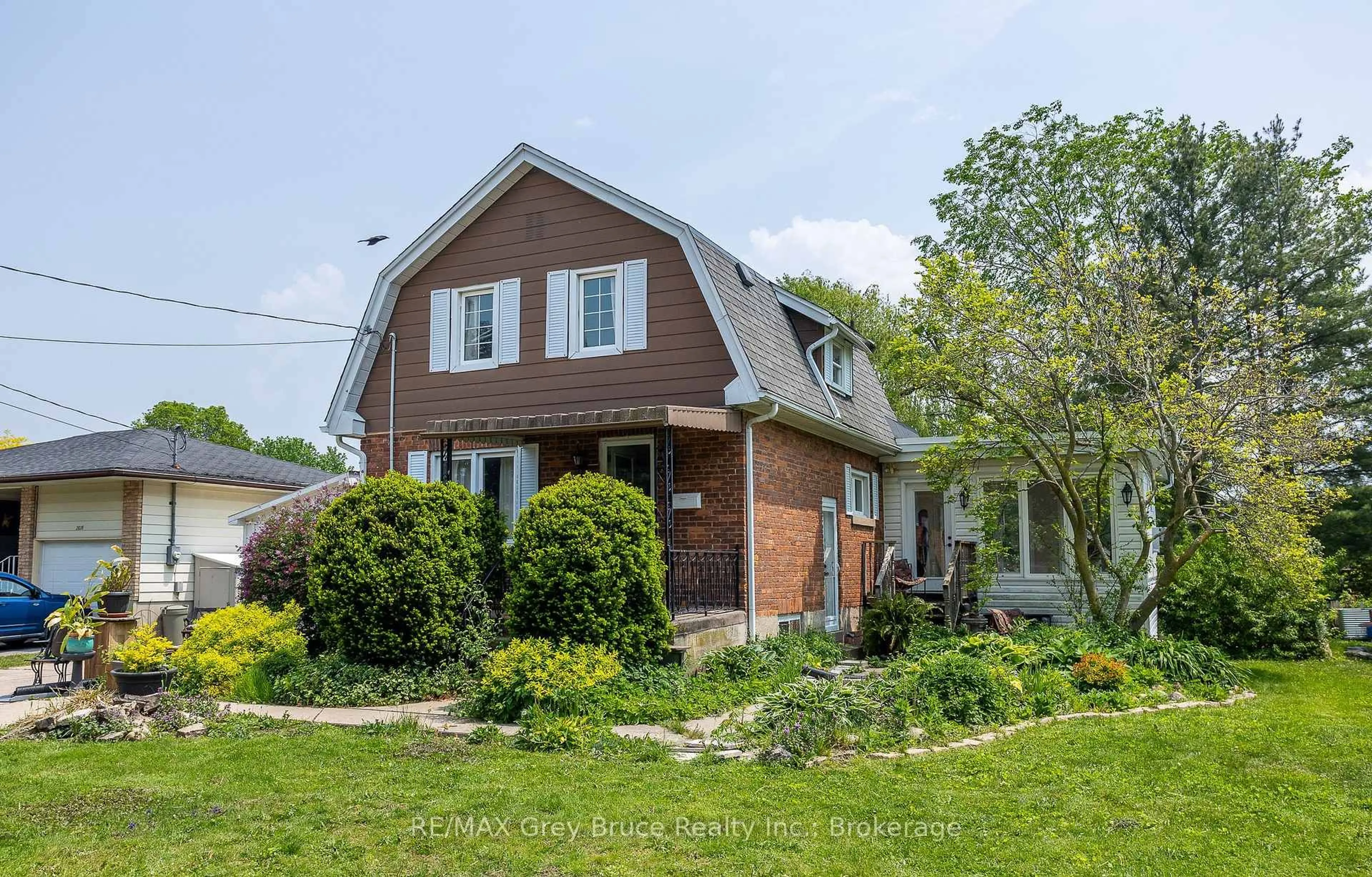 Home with brick exterior material, street for 2031 8th Ave, Owen Sound Ontario N4K 3C5