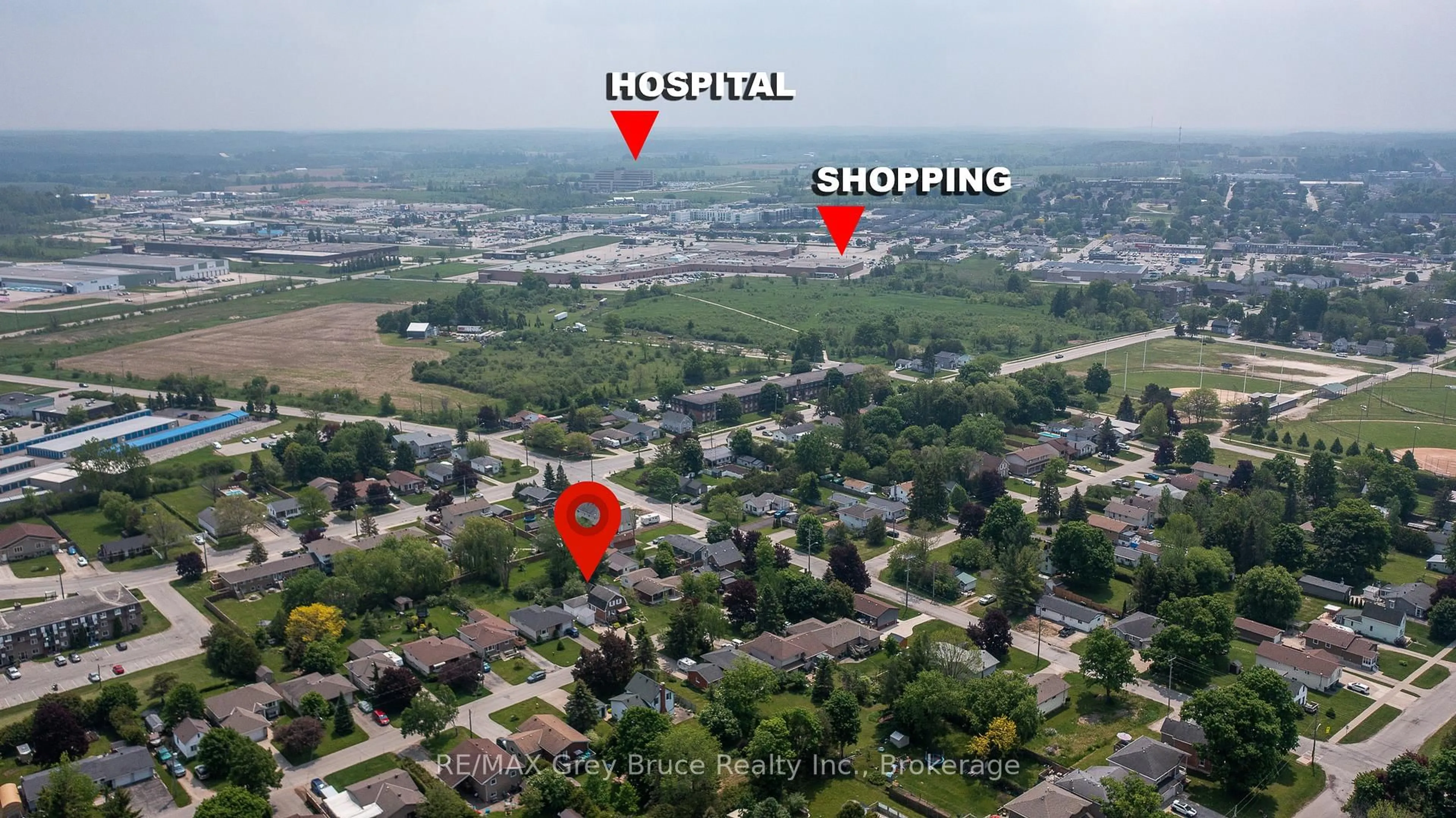 A pic from outside/outdoor area/front of a property/back of a property/a pic from drone, street for 2031 8th Ave, Owen Sound Ontario N4K 3C5