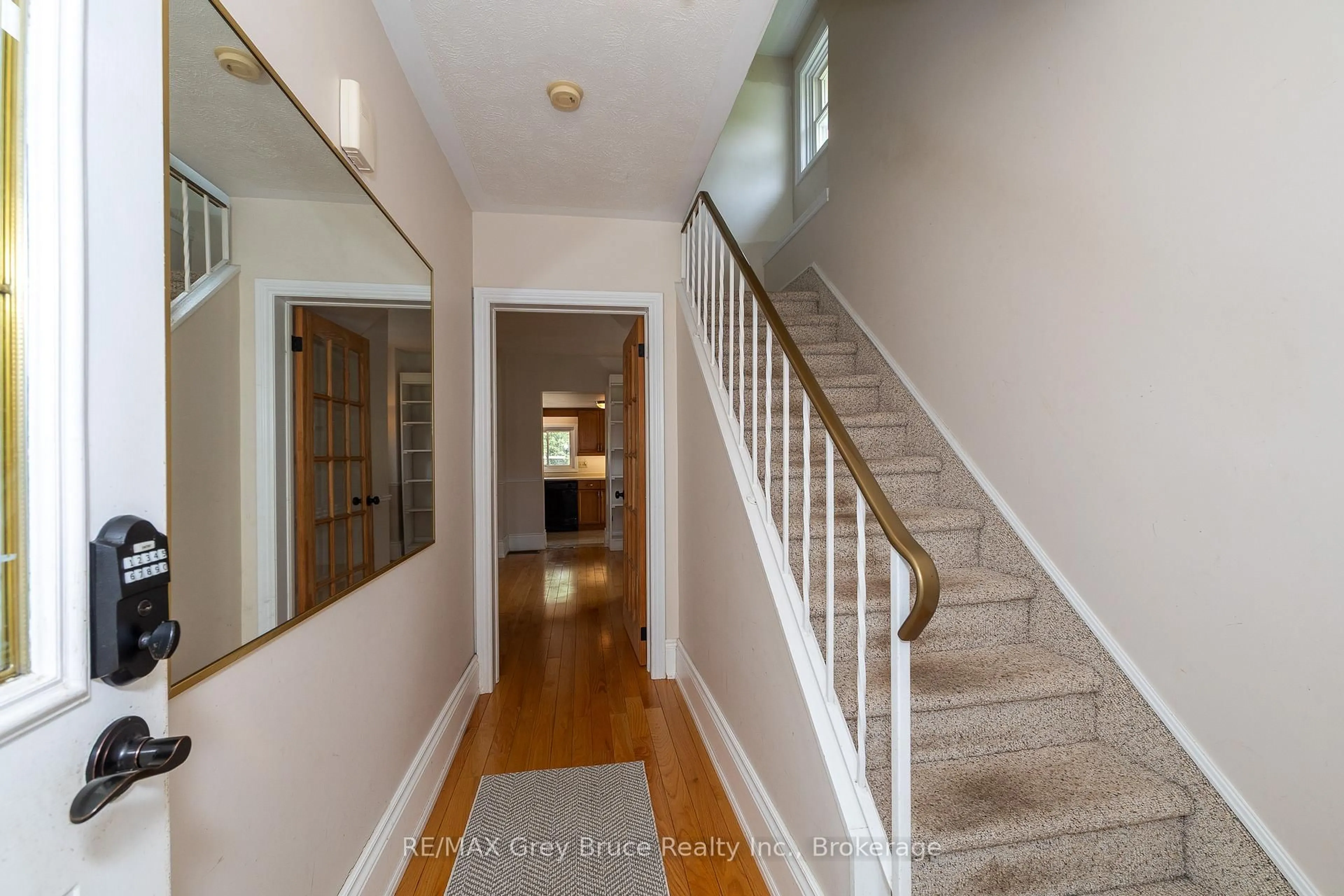 Unknown for 2031 8th Ave, Owen Sound Ontario N4K 3C5