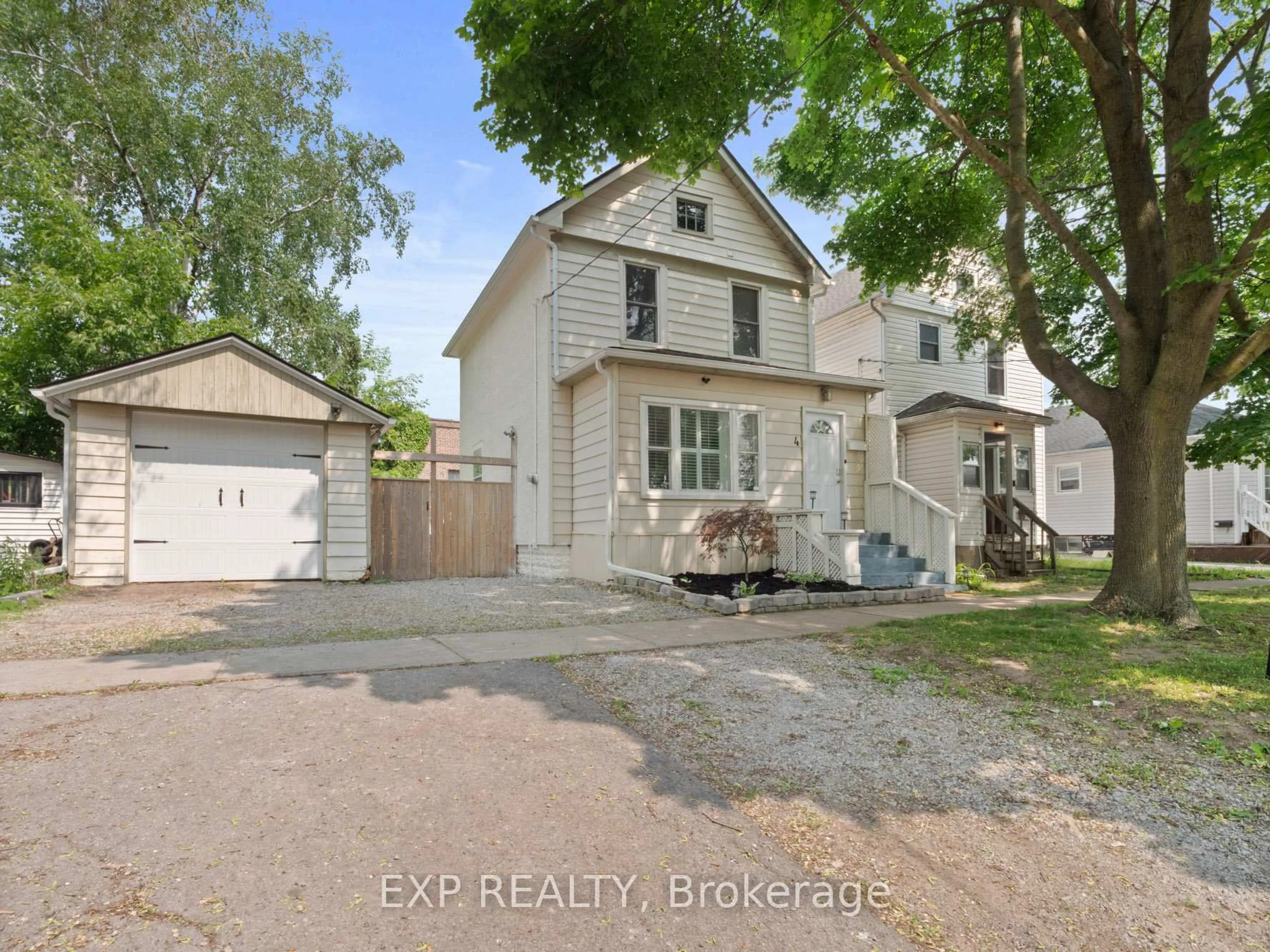 A pic from outside/outdoor area/front of a property/back of a property/a pic from drone, street for 4 Wiley St, St. Catharines Ontario L2R 4E3