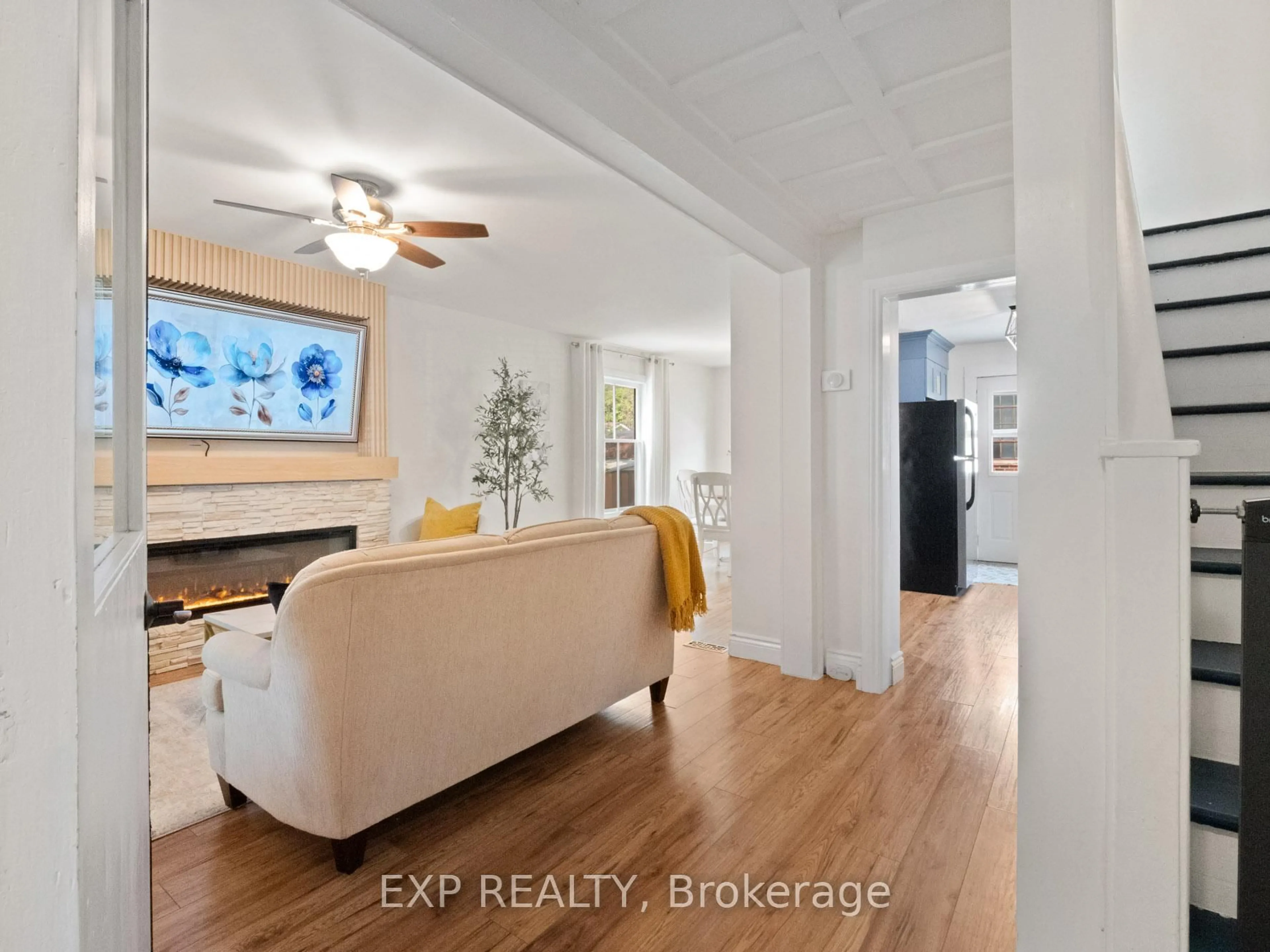 Unknown for 4 Wiley St, St. Catharines Ontario L2R 4E3