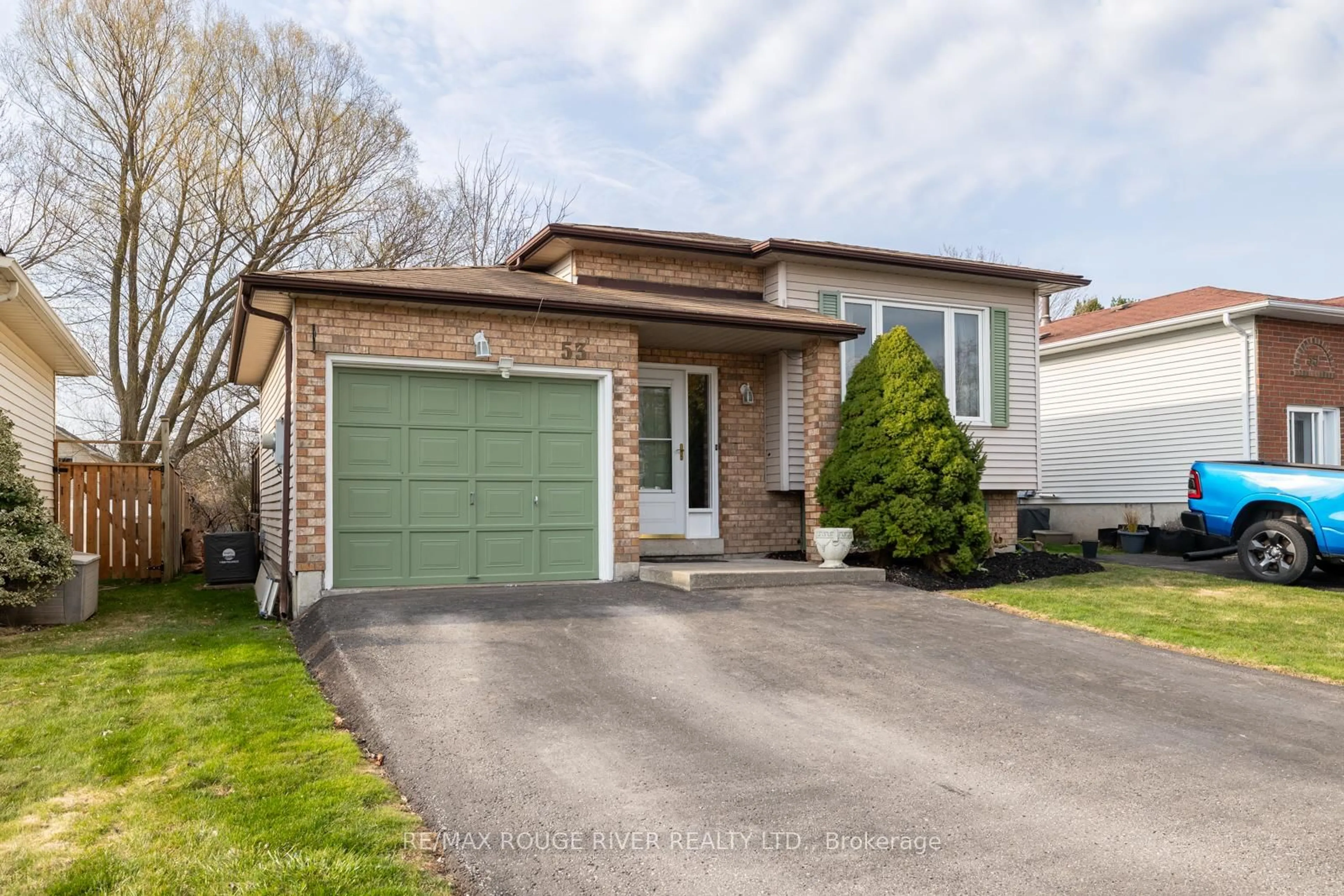 Home with brick exterior material, street for 53 Quinlan Dr, Port Hope Ontario L1A 4H3