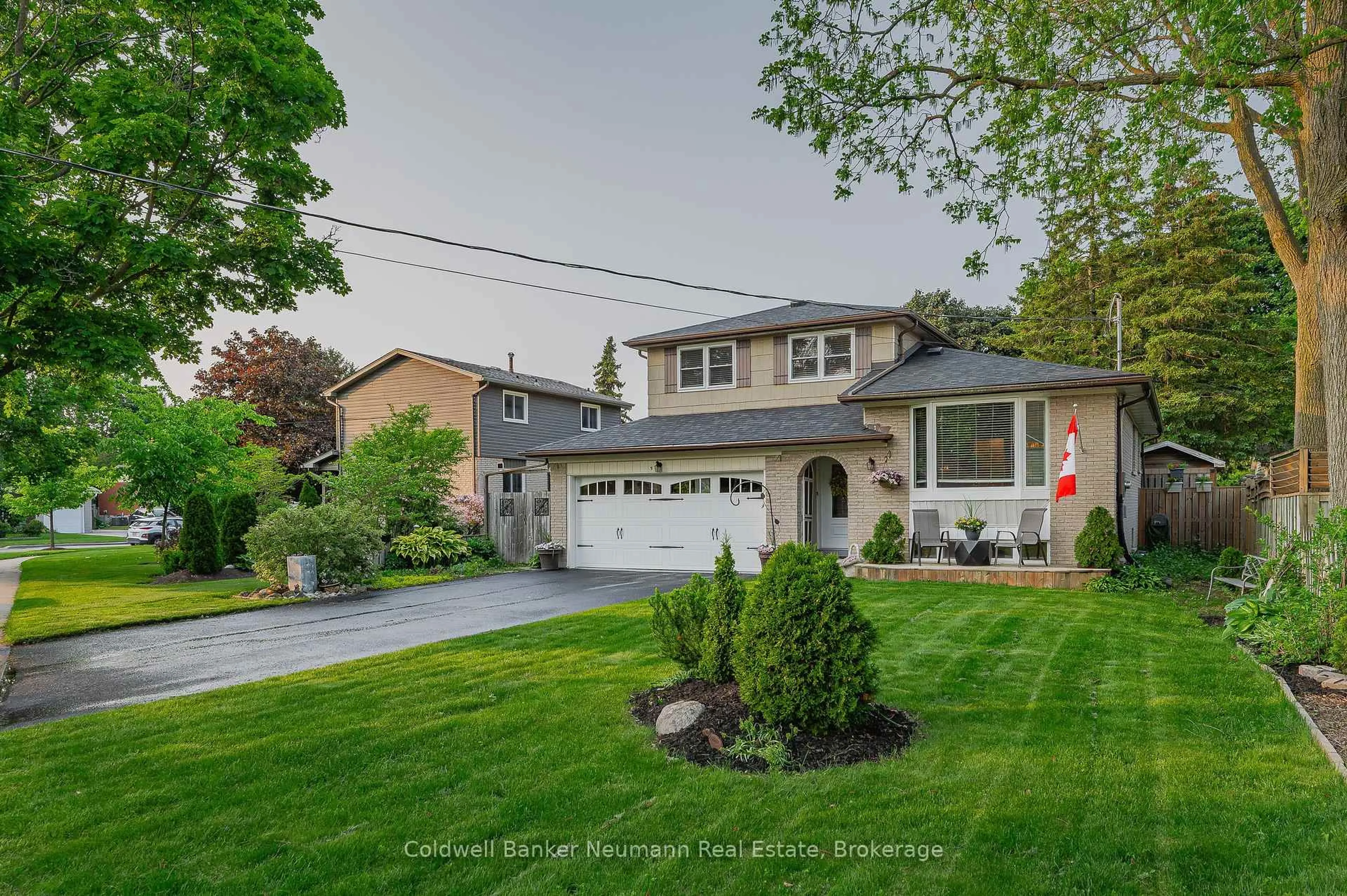 Home with vinyl exterior material, street for 5 Vista Terr, Guelph Ontario N1E 1A2