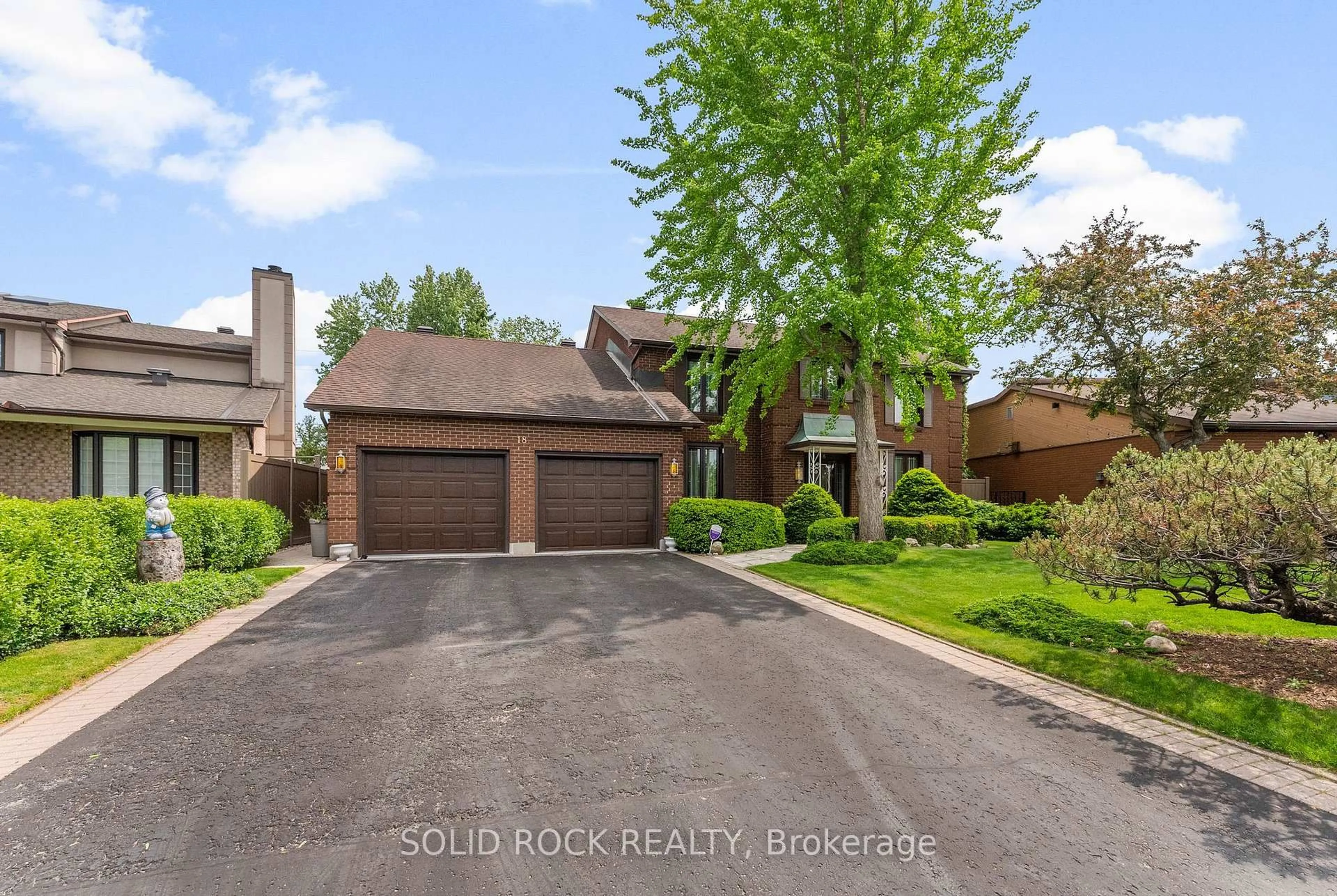 Unknown for 18 Royal Hunt Crt, Ottawa Ontario K1V 9M1