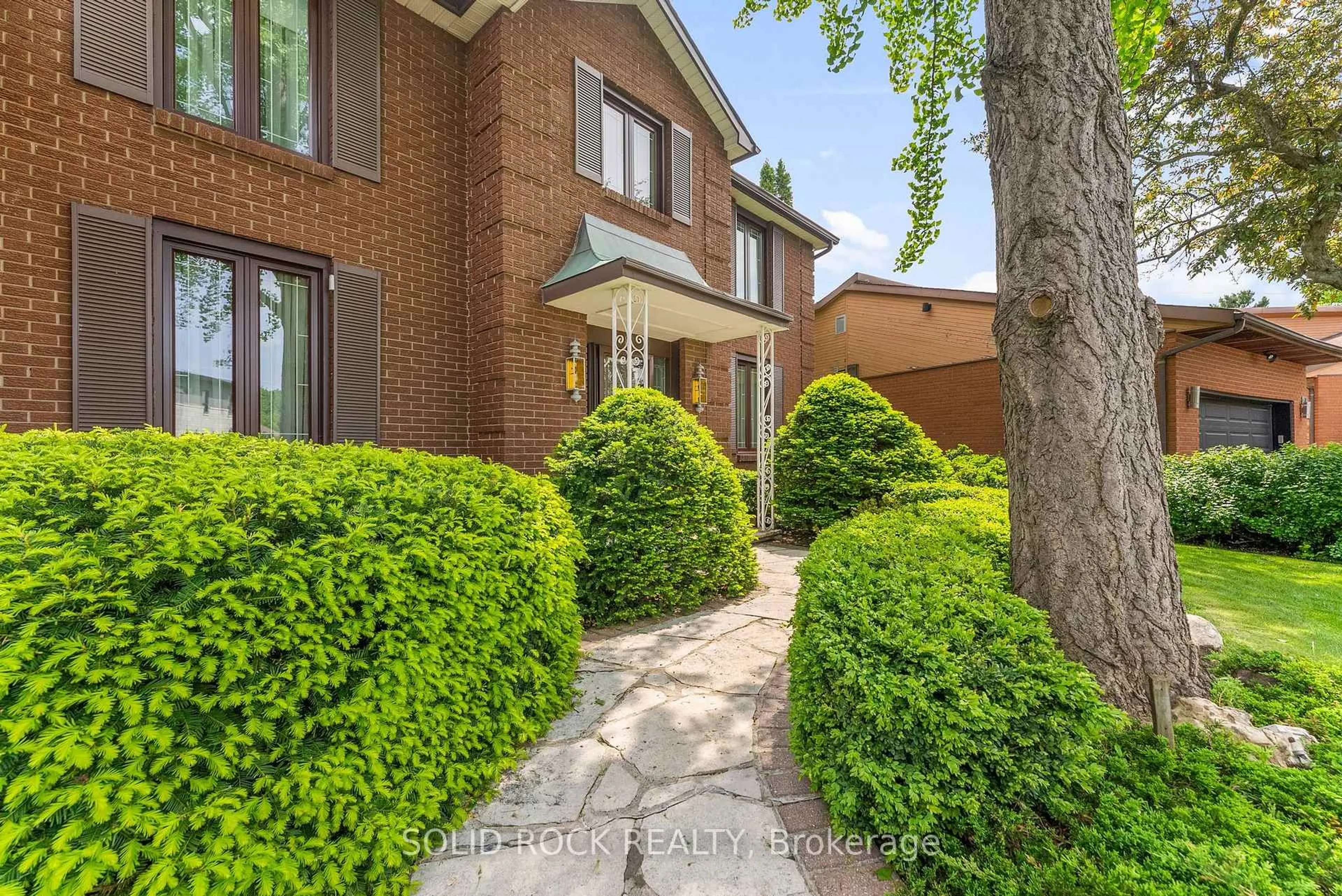 Home with brick exterior material, street for 18 Royal Hunt Crt, Ottawa Ontario K1V 9M1