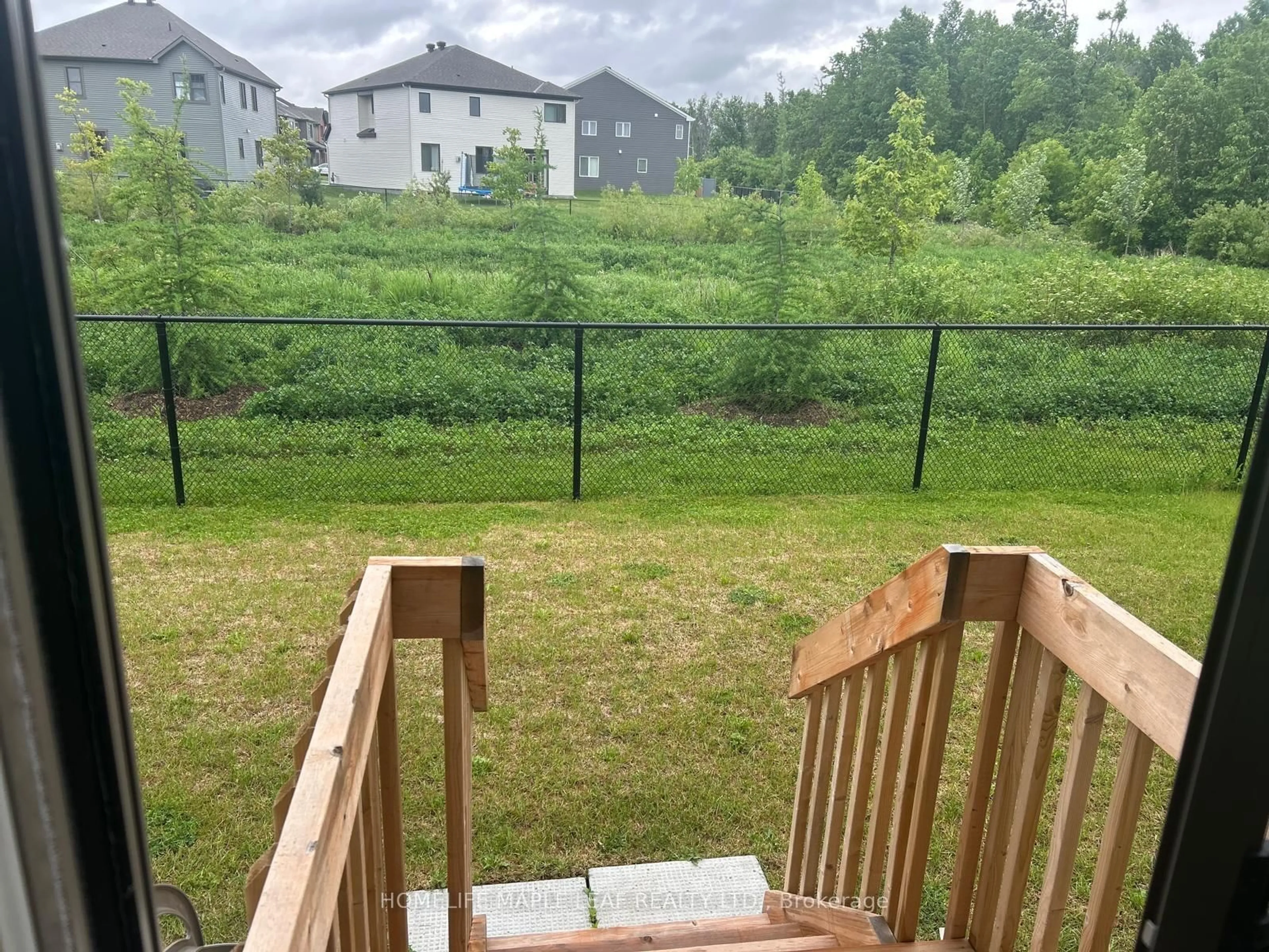 Patio, mountain view for 176 Yearling Circ, Richmond Ontario K0A 2Z0