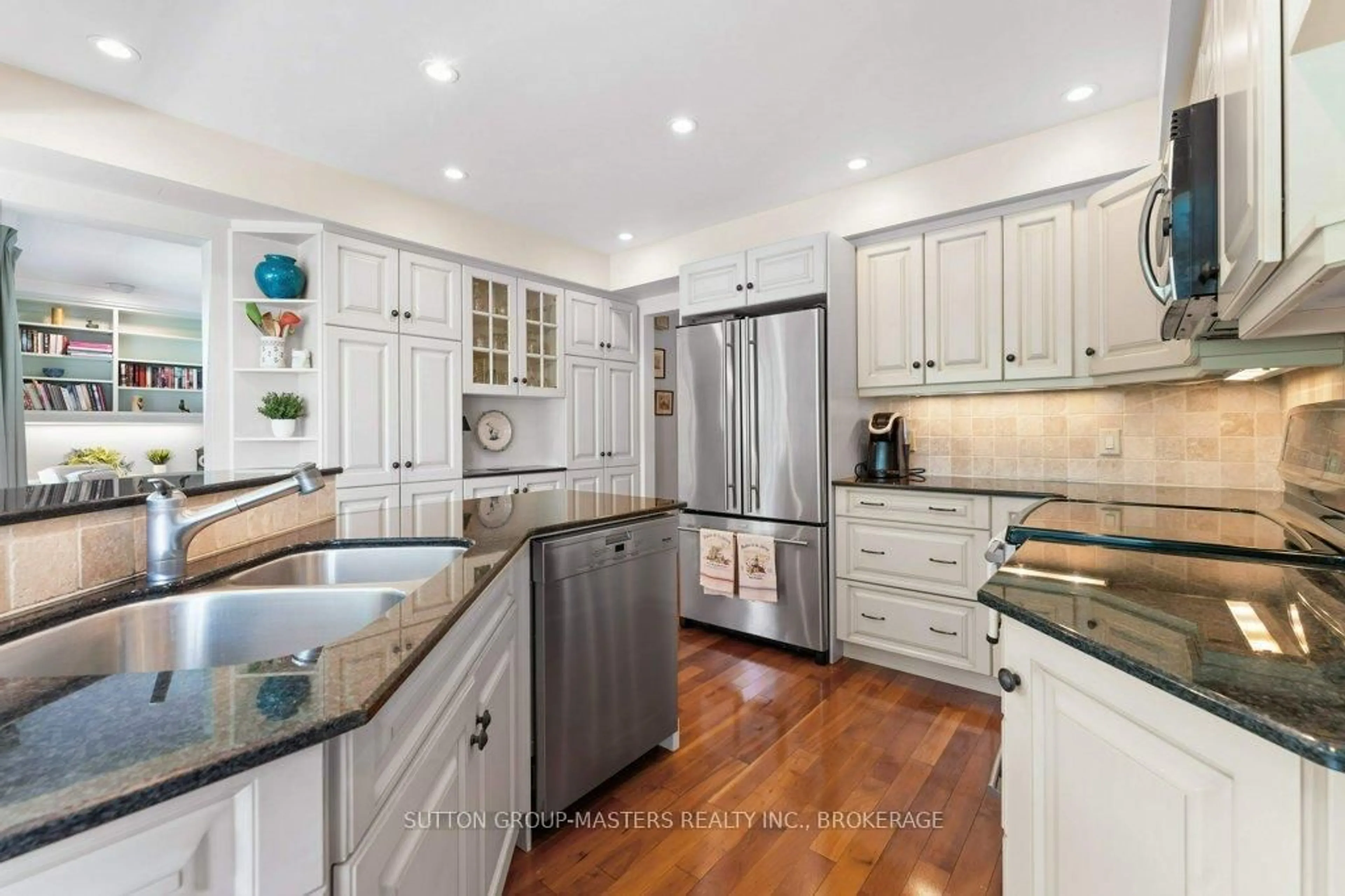Open concept kitchen, ceramic/tile floor for 105 Country Club Dr, Kingston Ontario K7M 7B8