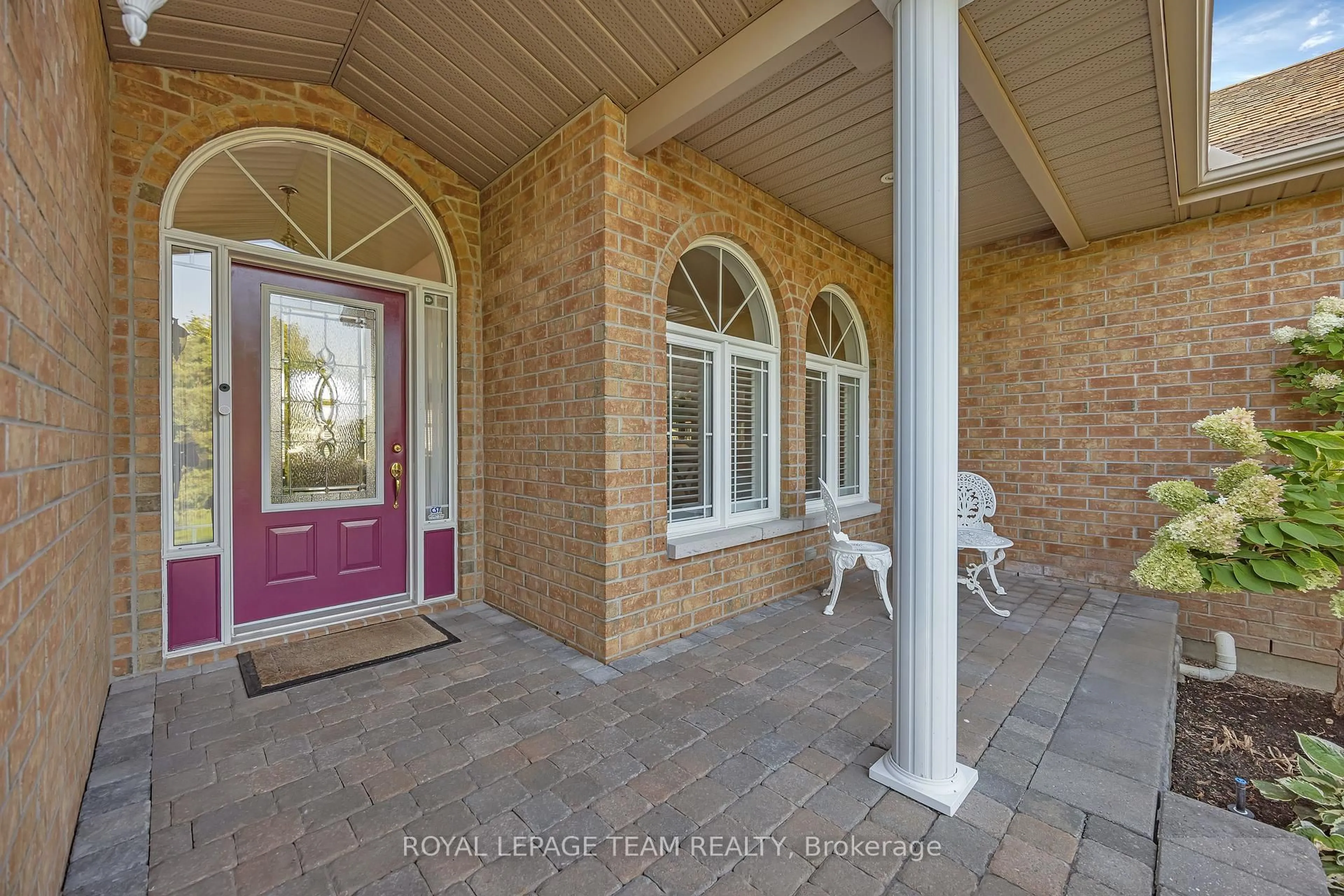 Indoor entryway for 1426 Spartan Grove St, Ottawa Ontario K4P 1R6
