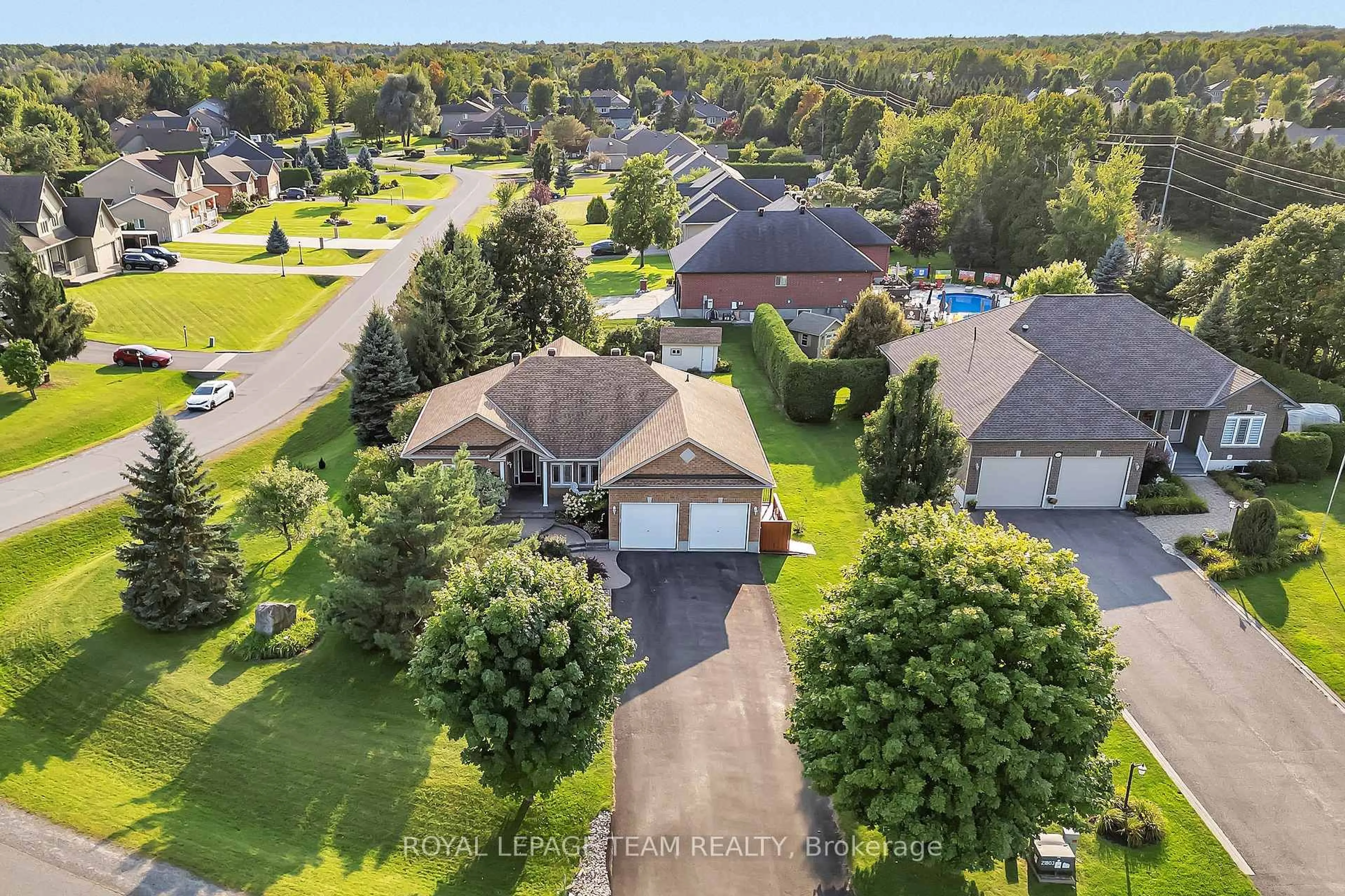 A pic from outside/outdoor area/front of a property/back of a property/a pic from drone, unknown for 1426 Spartan Grove St, Ottawa Ontario K4P 1R6