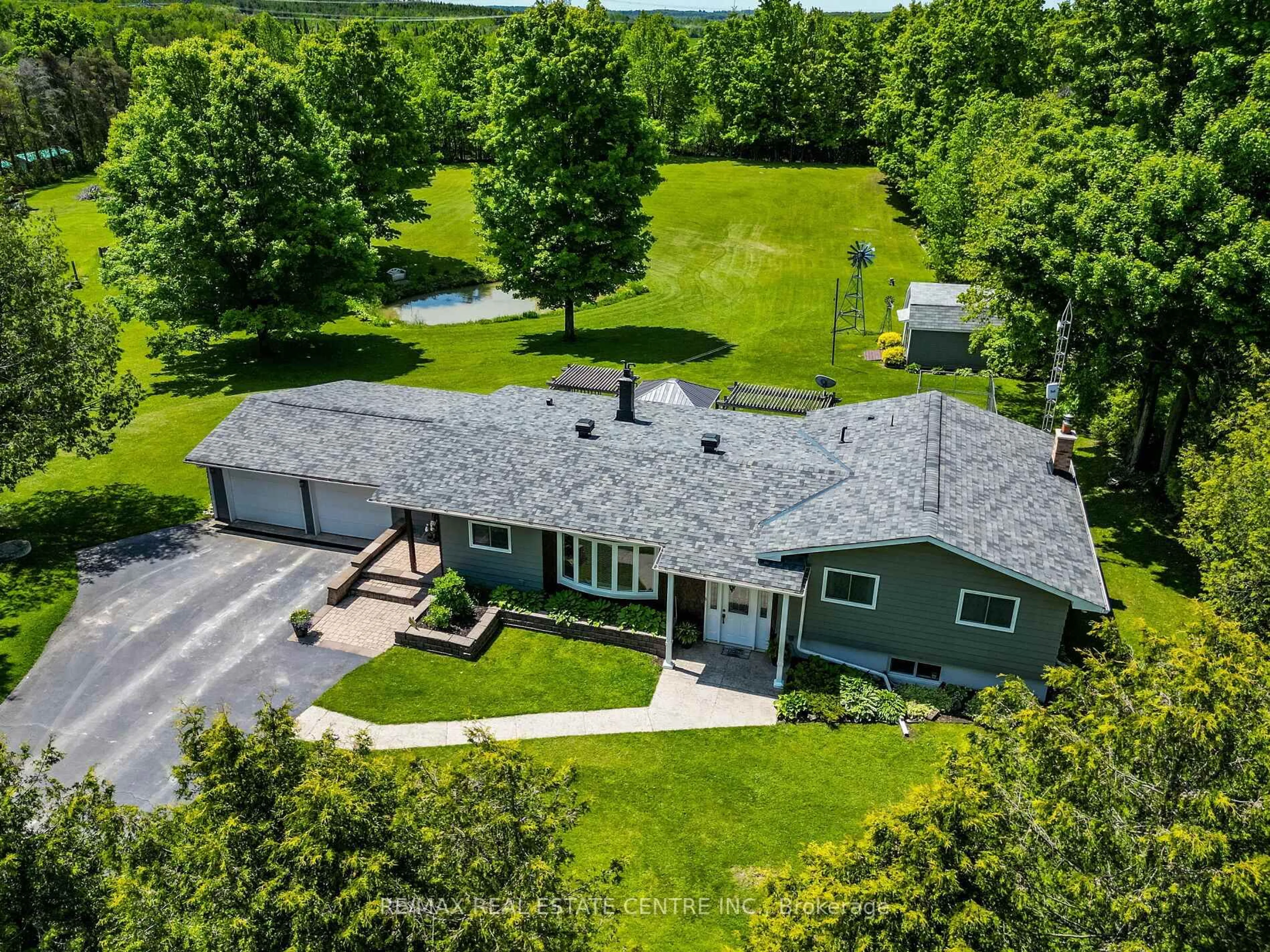 A pic from outside/outdoor area/front of a property/back of a property/a pic from drone, unknown for 5178 Fifth Line, Erin Ontario N0B 1T0