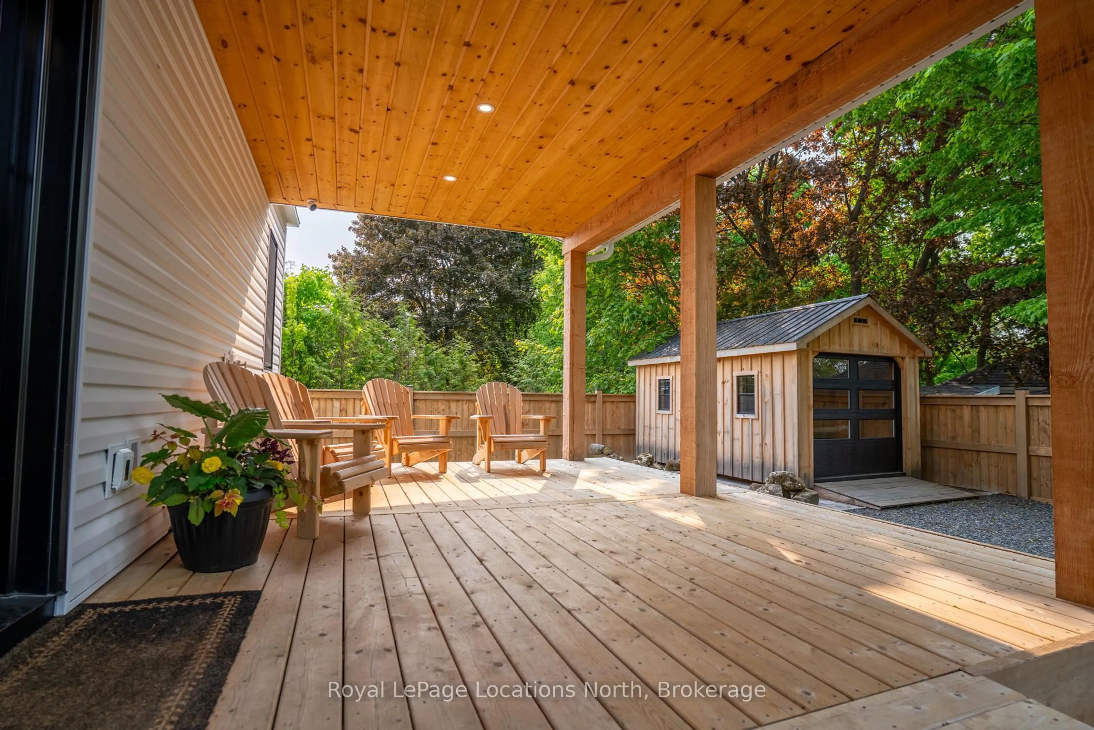 Patio, street for 163 Trowbridge St, Meaford Ontario N4L 1G3