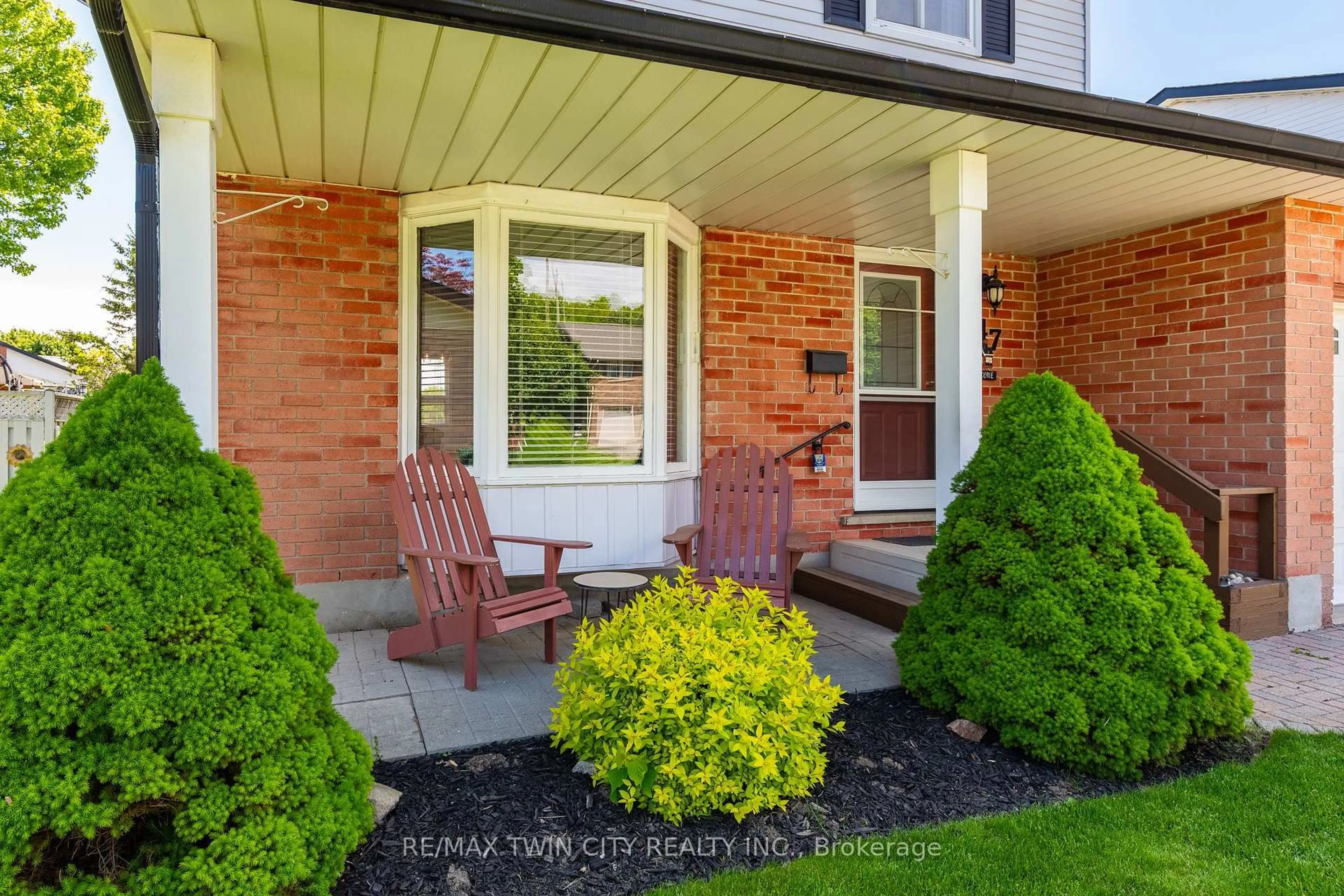 Home with brick exterior material, street for 147 Gray St, Kitchener Ontario N2A 3R1