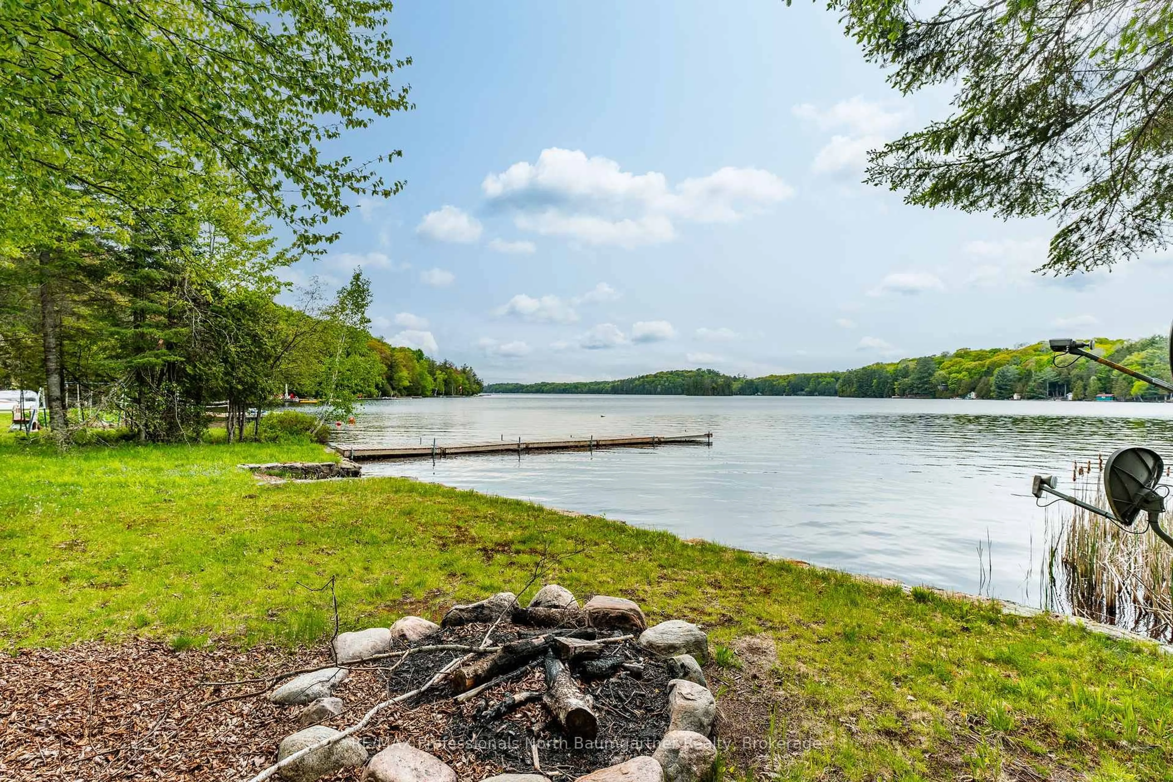 Patio, water/lake/river/ocean view for 1088 Gravel Pit Dr, Minden Hills Ontario K0M 2K0