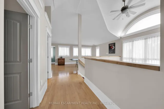 Additional property image - 550 Beach Blvd