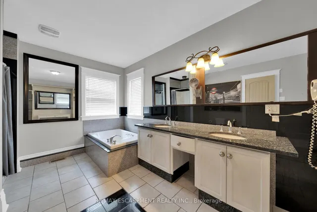 Additional property image - 550 Beach Blvd
