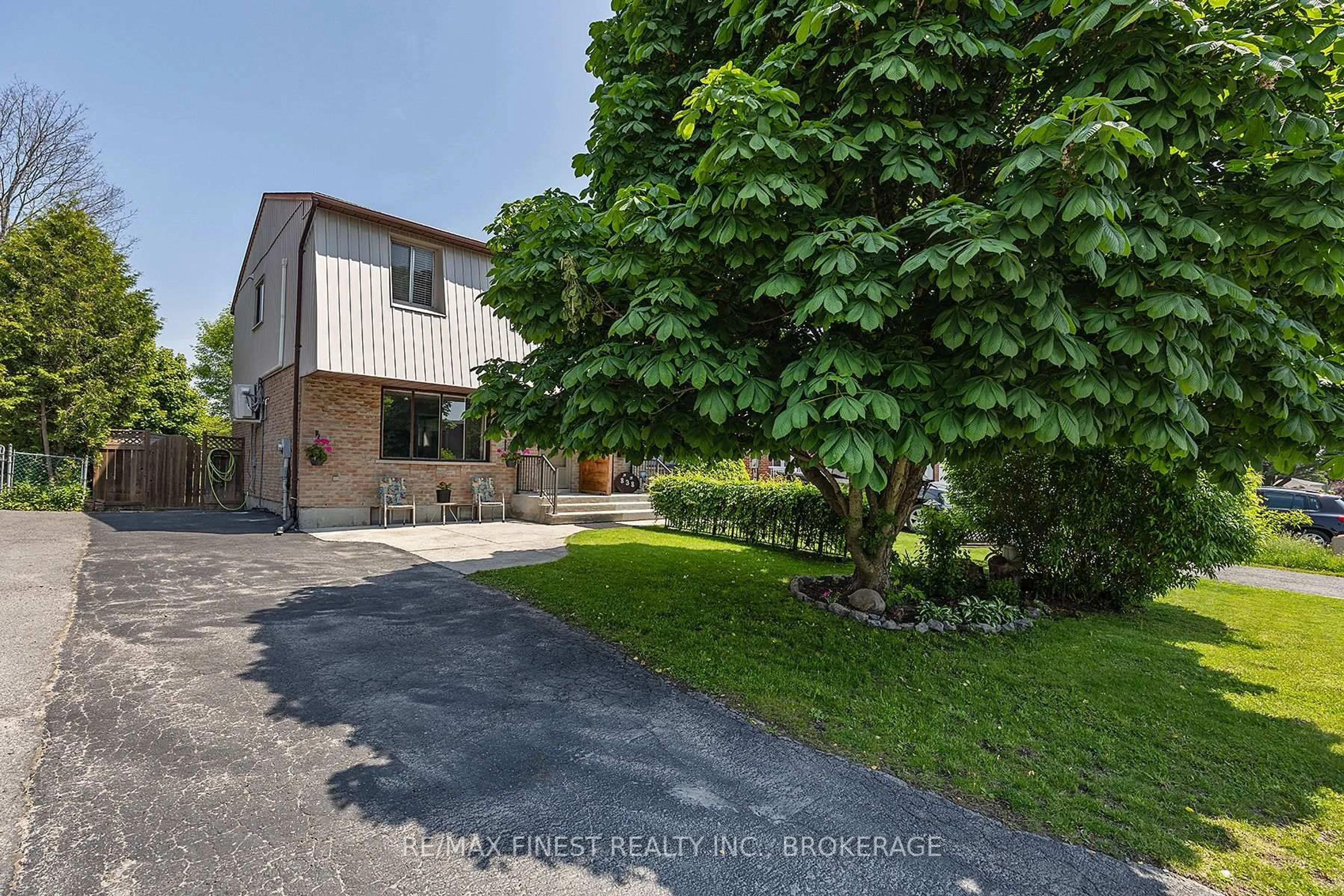 A pic from outside/outdoor area/front of a property/back of a property/a pic from drone, street for 840 Milford Dr, Kingston Ontario K7P 1A8