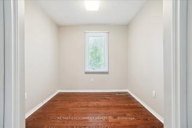 Additional property image - 208 Mohawk Rd